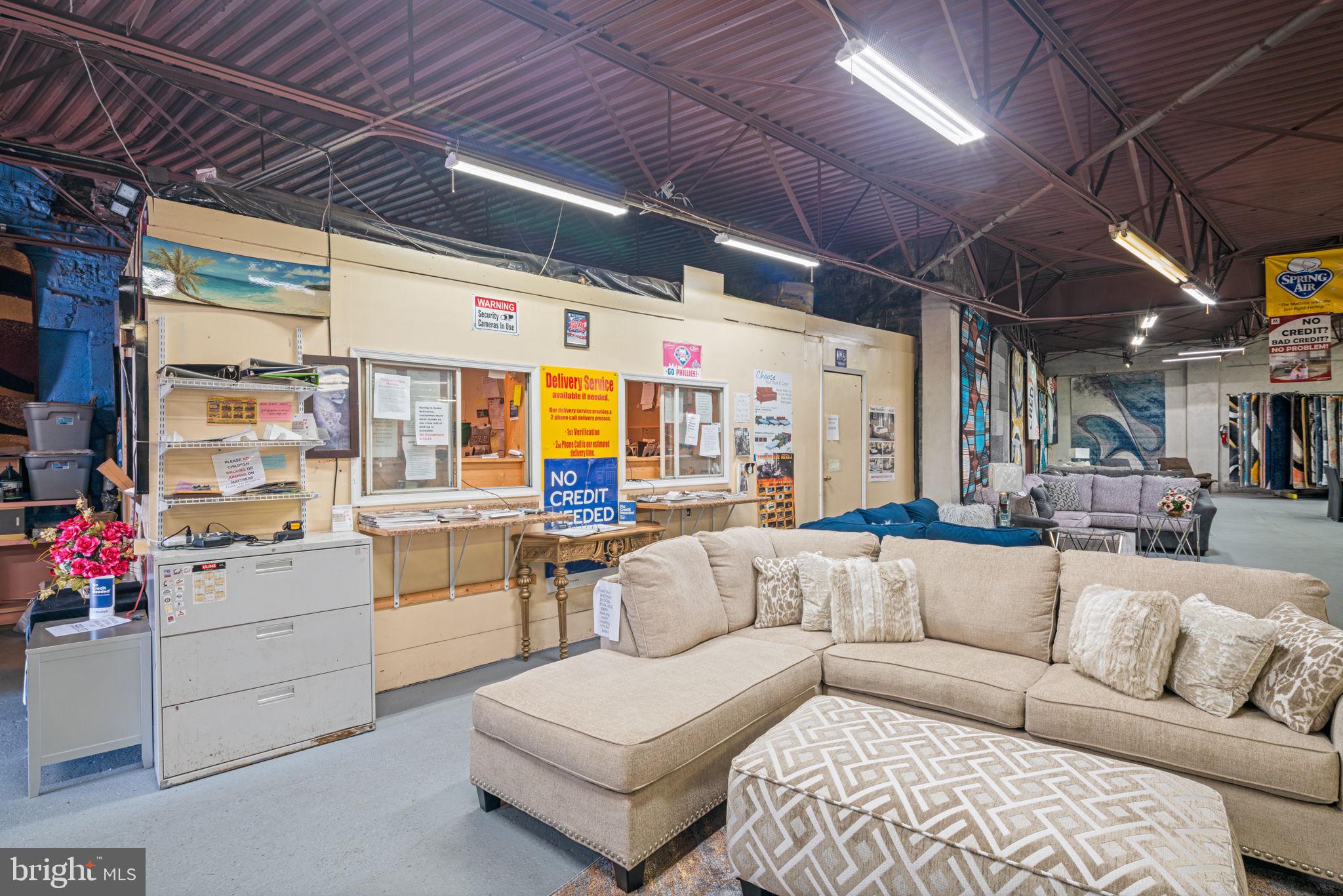 PHILADELPHIA (SOUTHWEST) - Commercial Sale