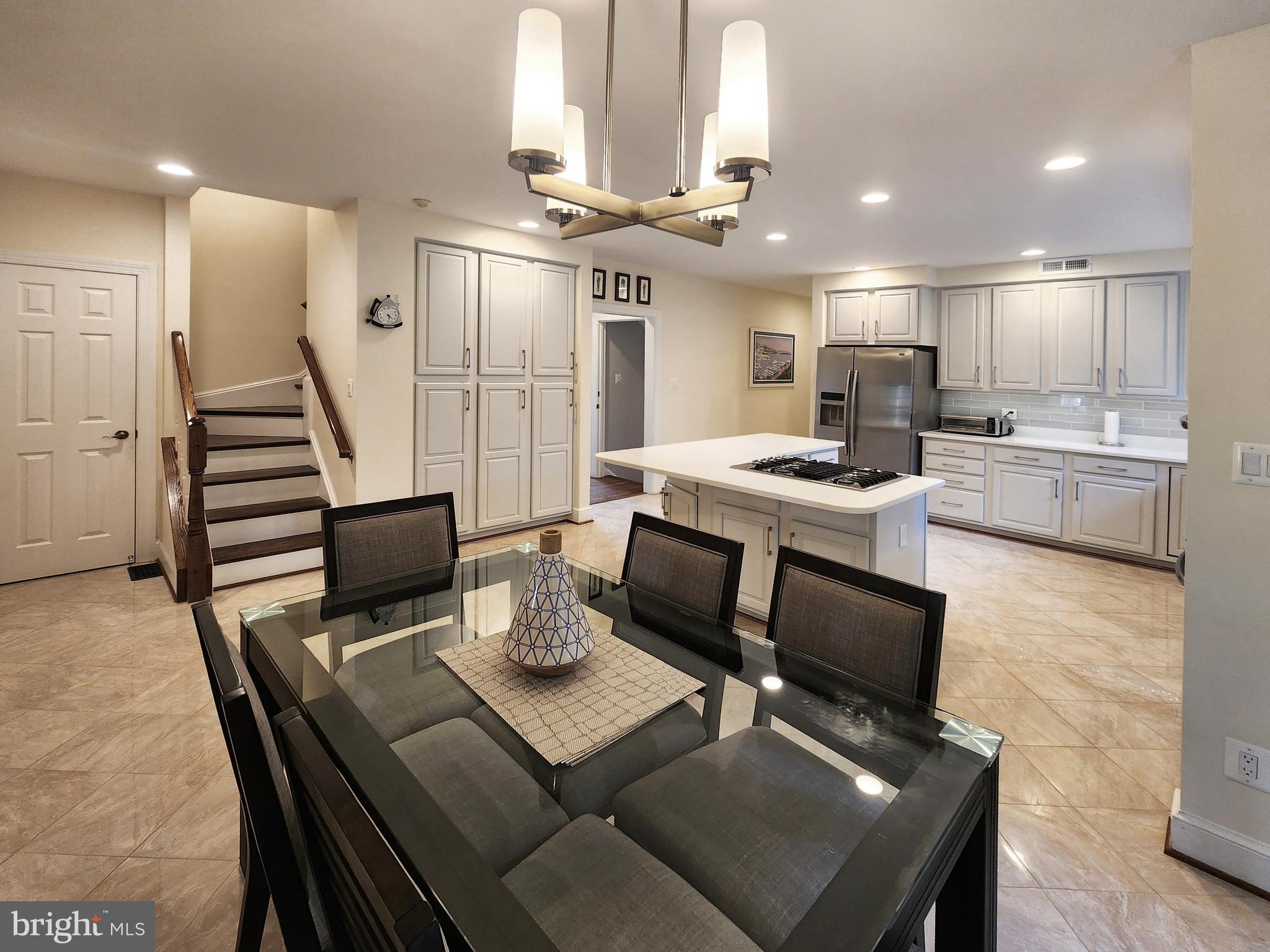 TIMBERLAKE ESTATES SOUTH - Residential