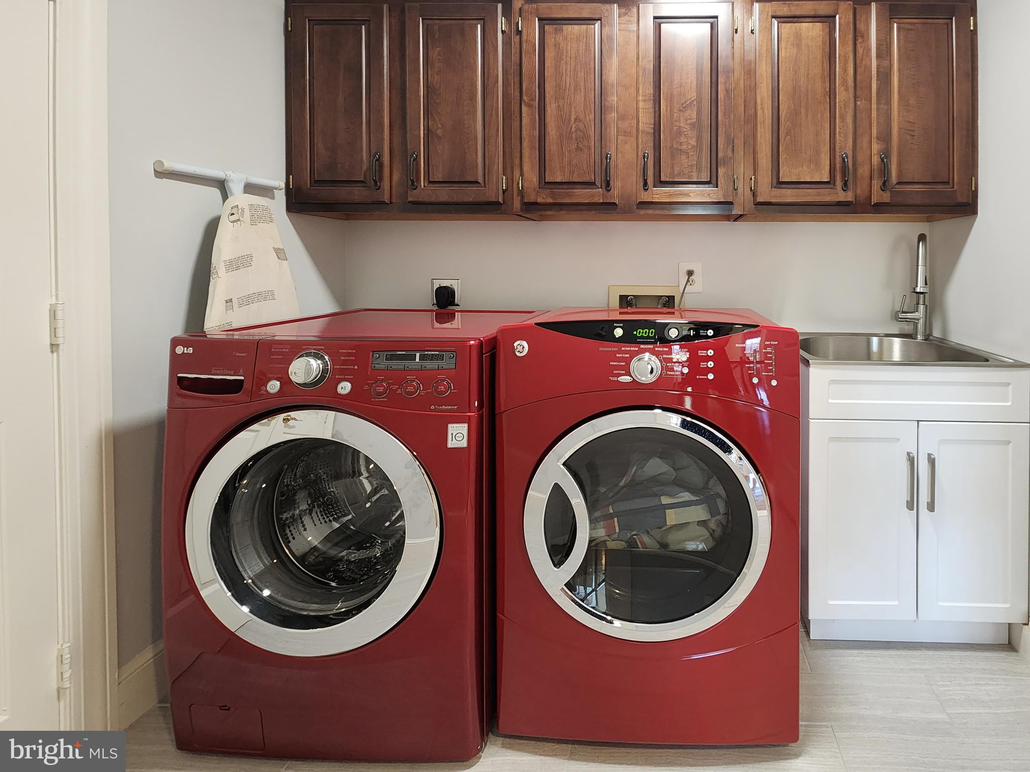 TIMBERLAKE ESTATES SOUTH - Residential