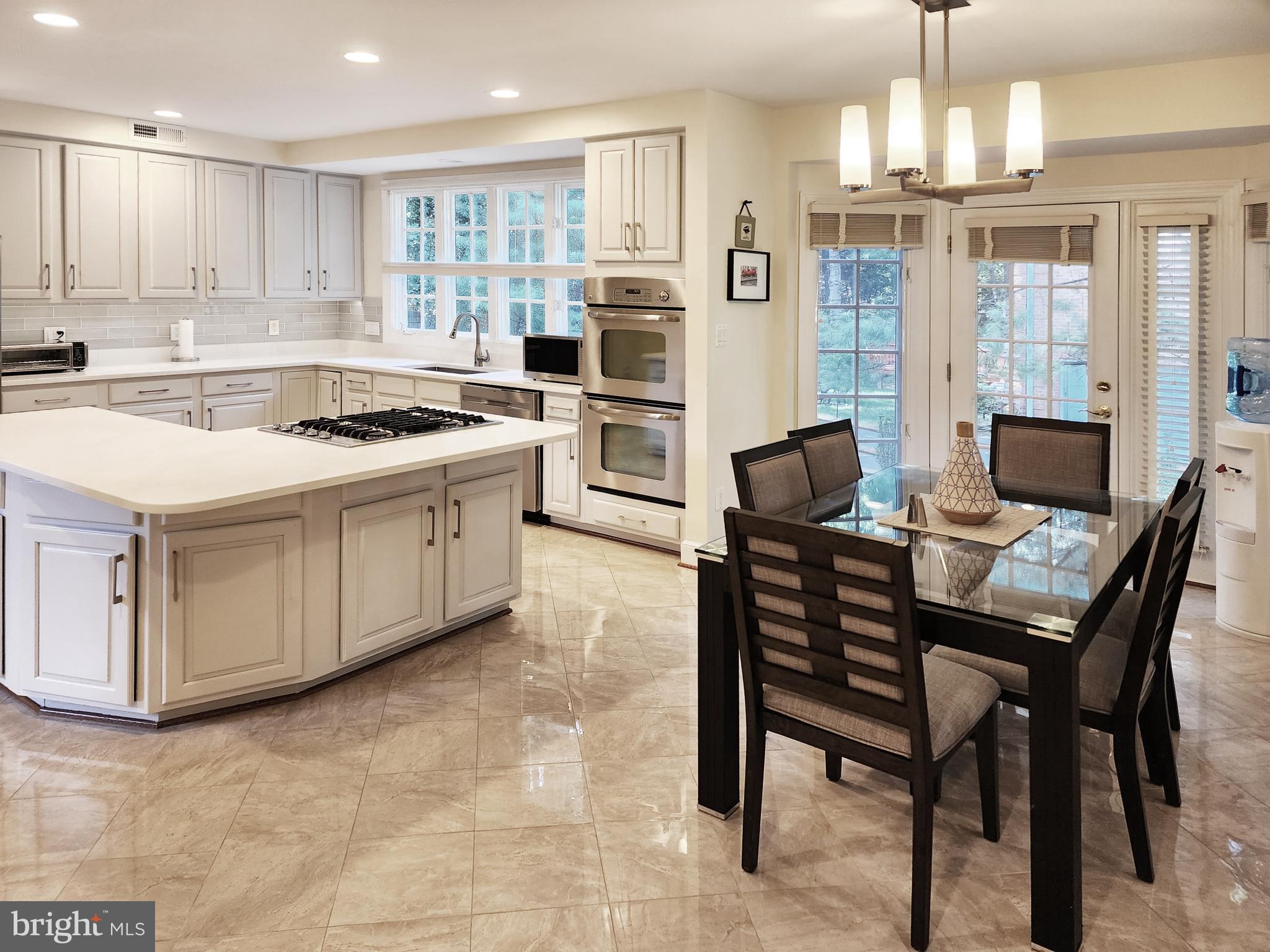 TIMBERLAKE ESTATES SOUTH - Residential