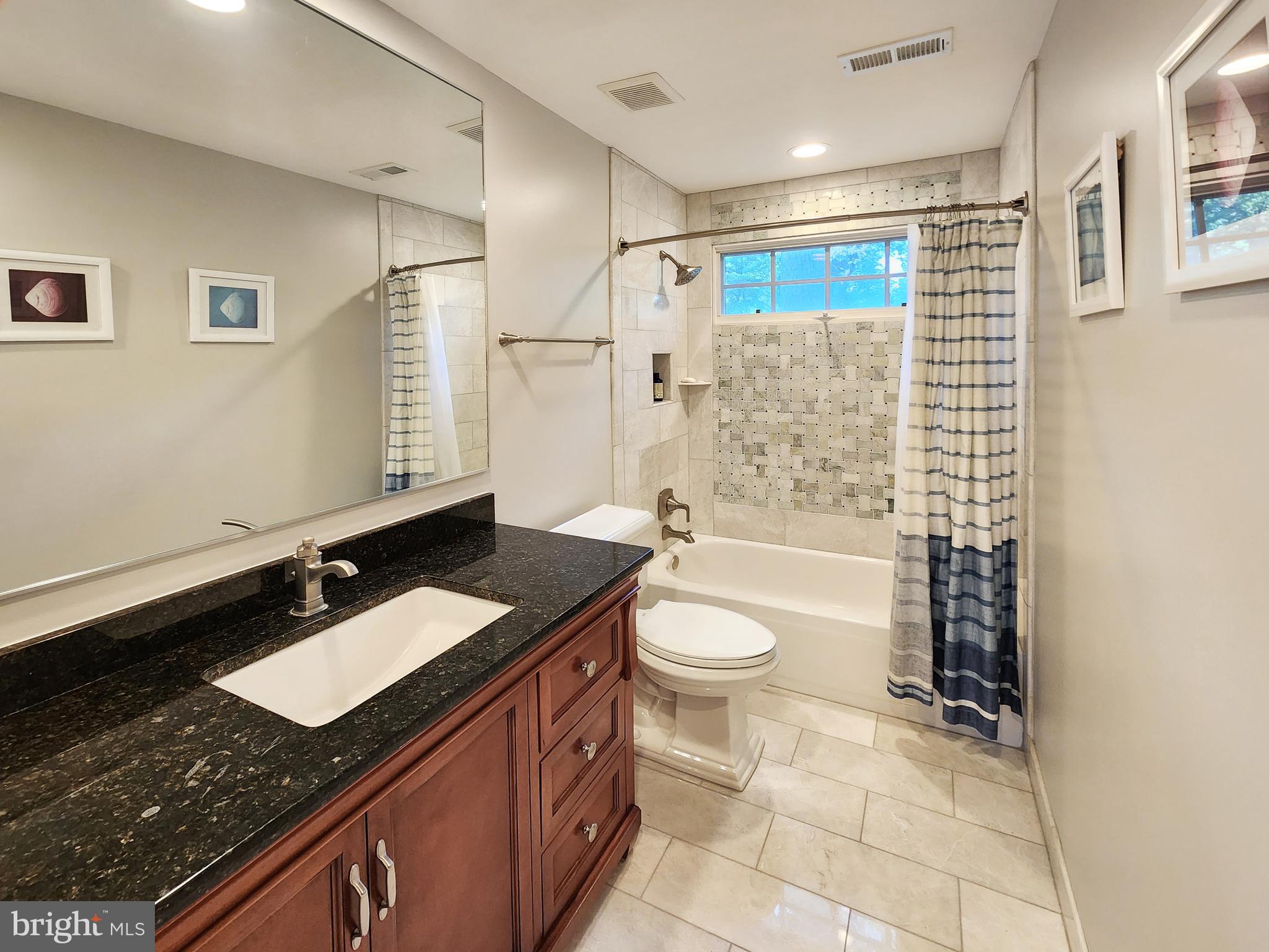 TIMBERLAKE ESTATES SOUTH - Residential