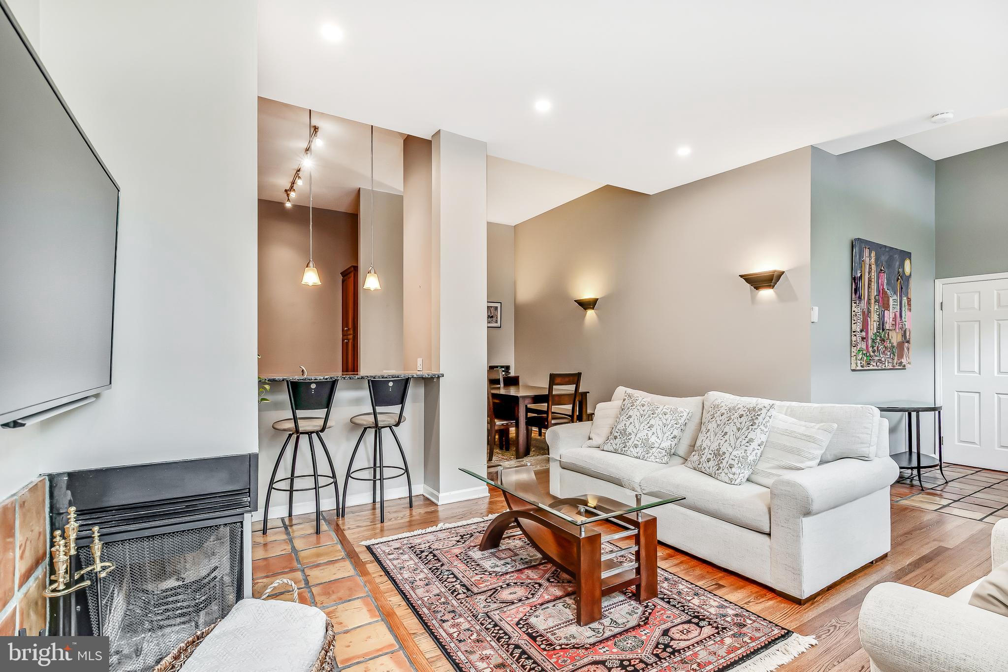 2137 GREEN STREET 39 2