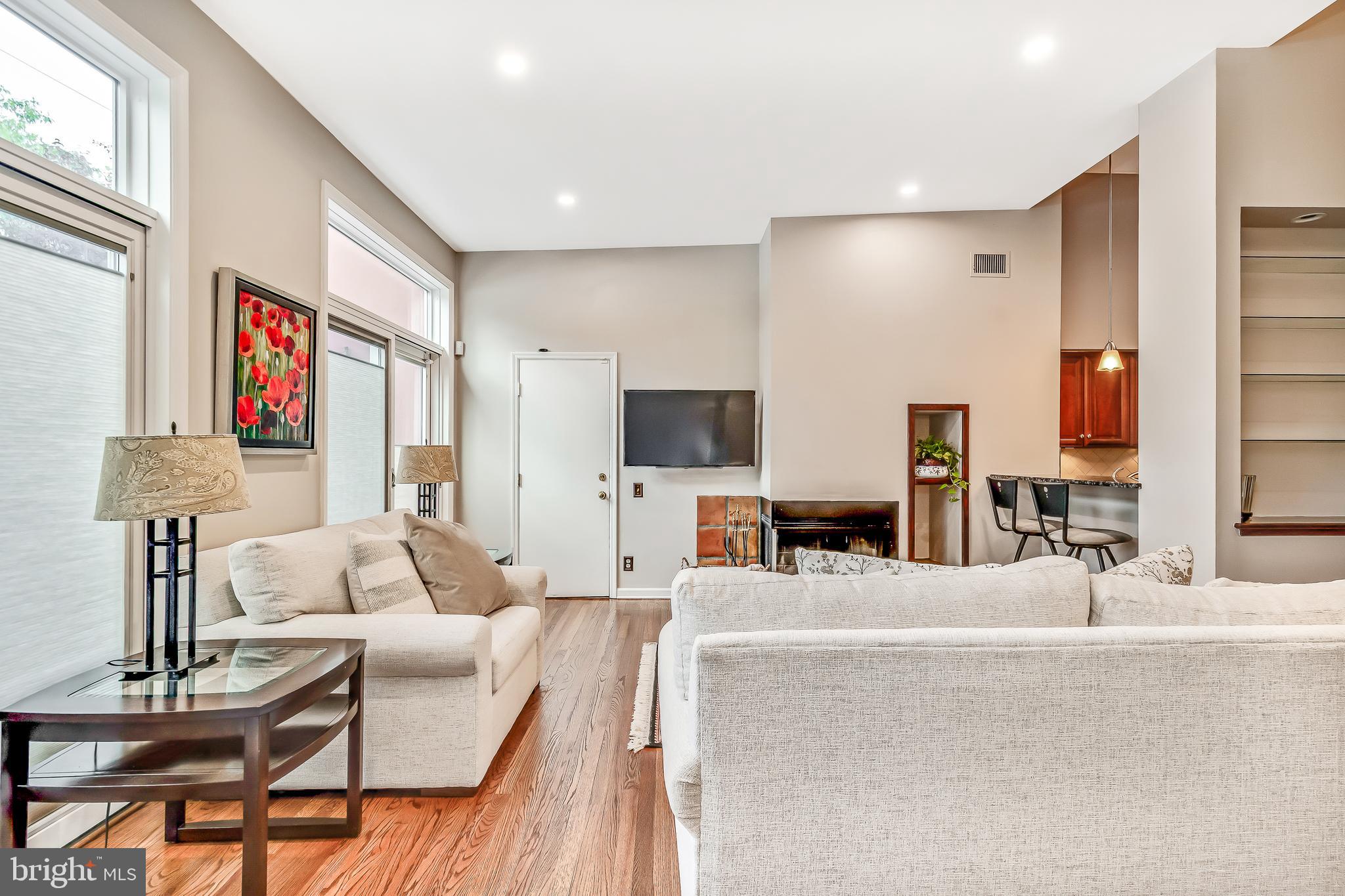 2137 GREEN STREET 39 2