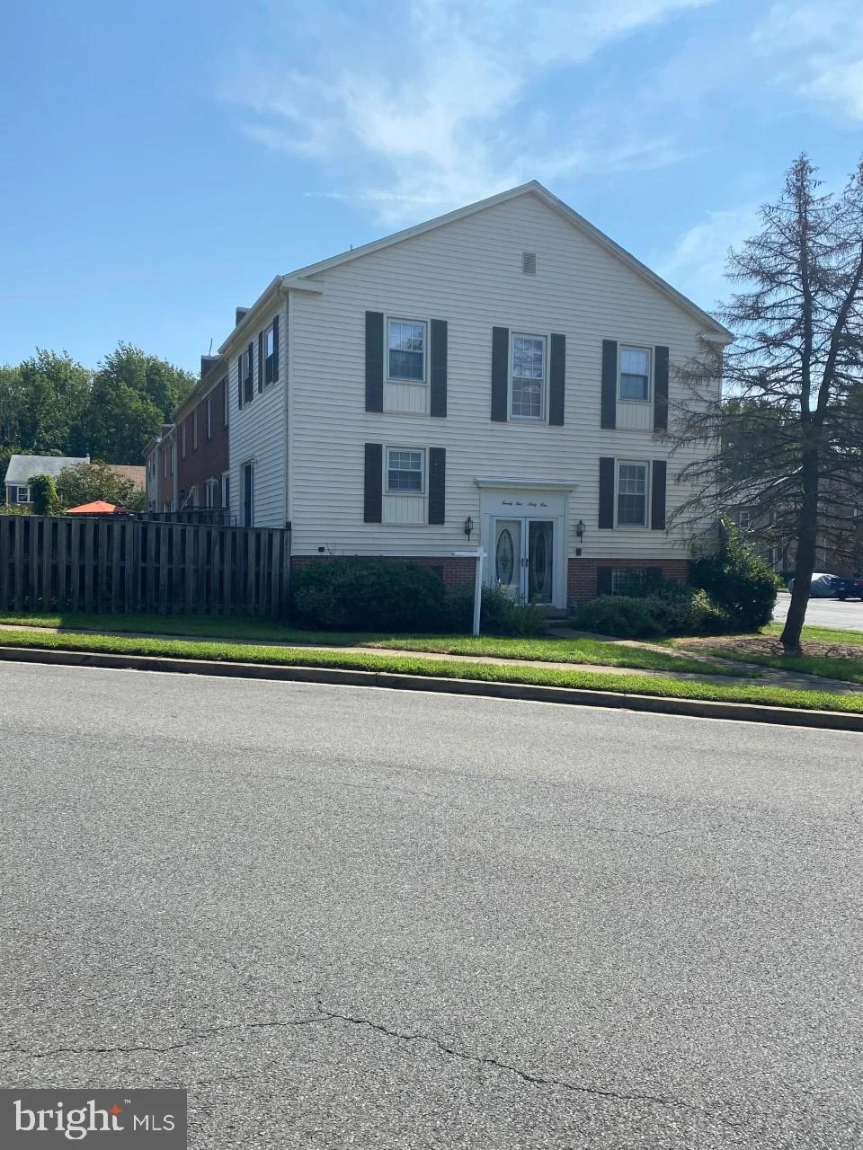 2561 Windbreak Drive, Alexandria, VA 22306