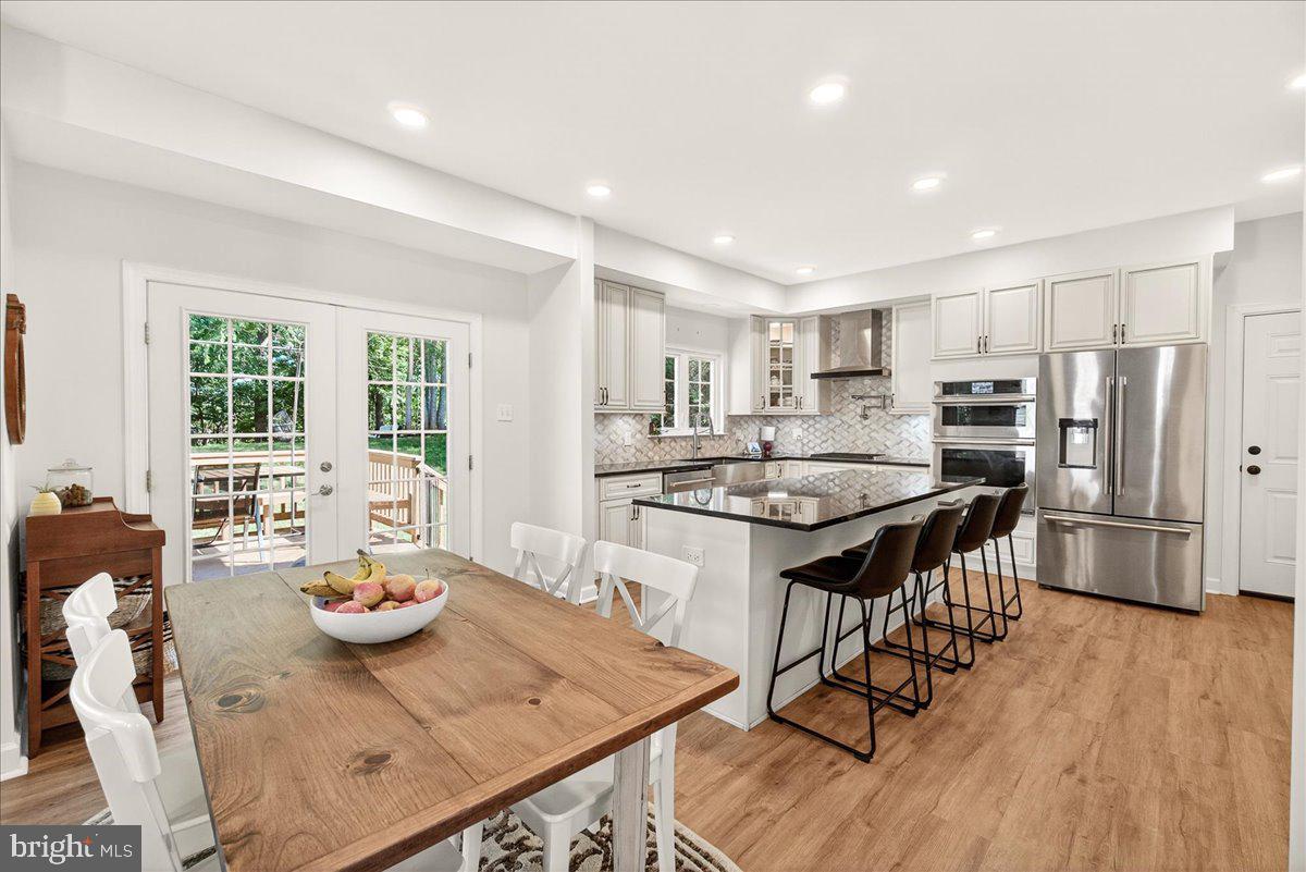 WINDSOR KNOLLS - Residential