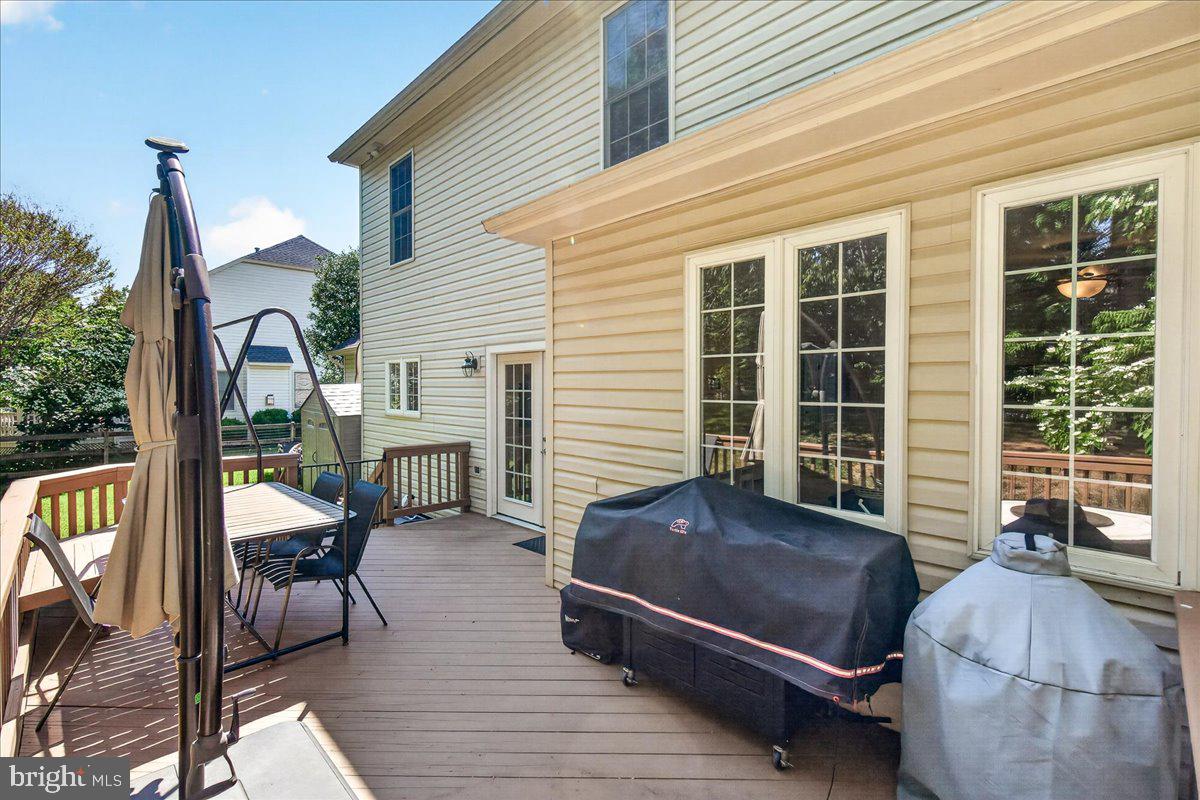 WINDSOR KNOLLS - Residential