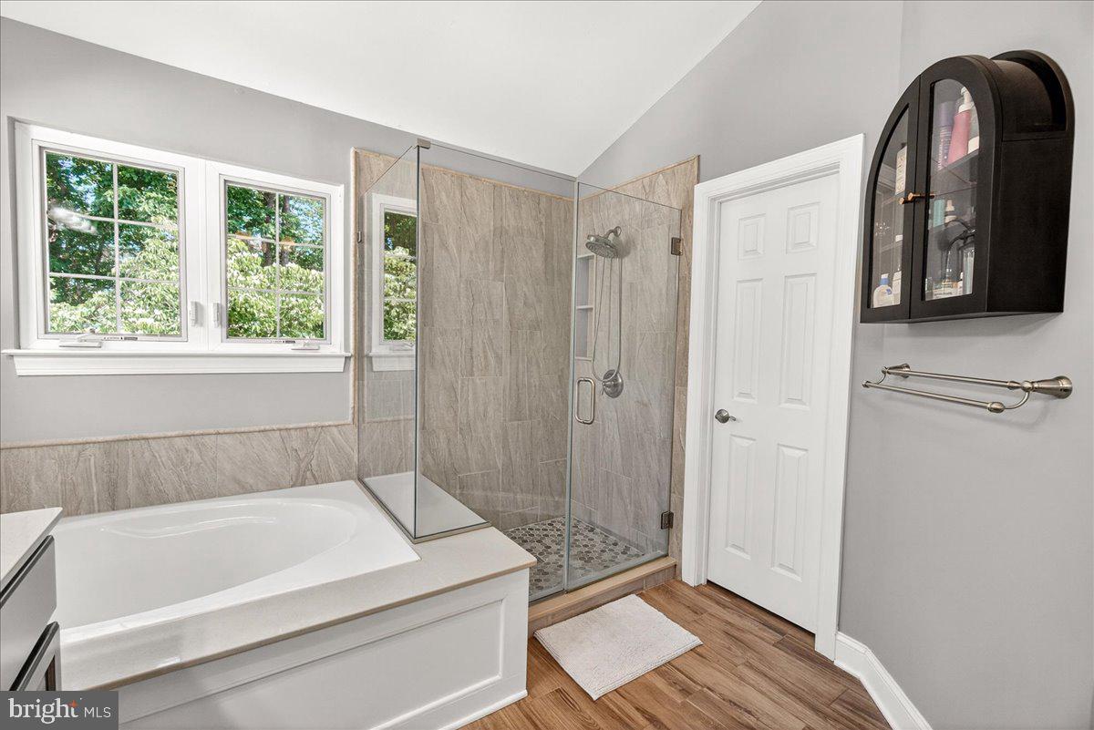 WINDSOR KNOLLS - Residential