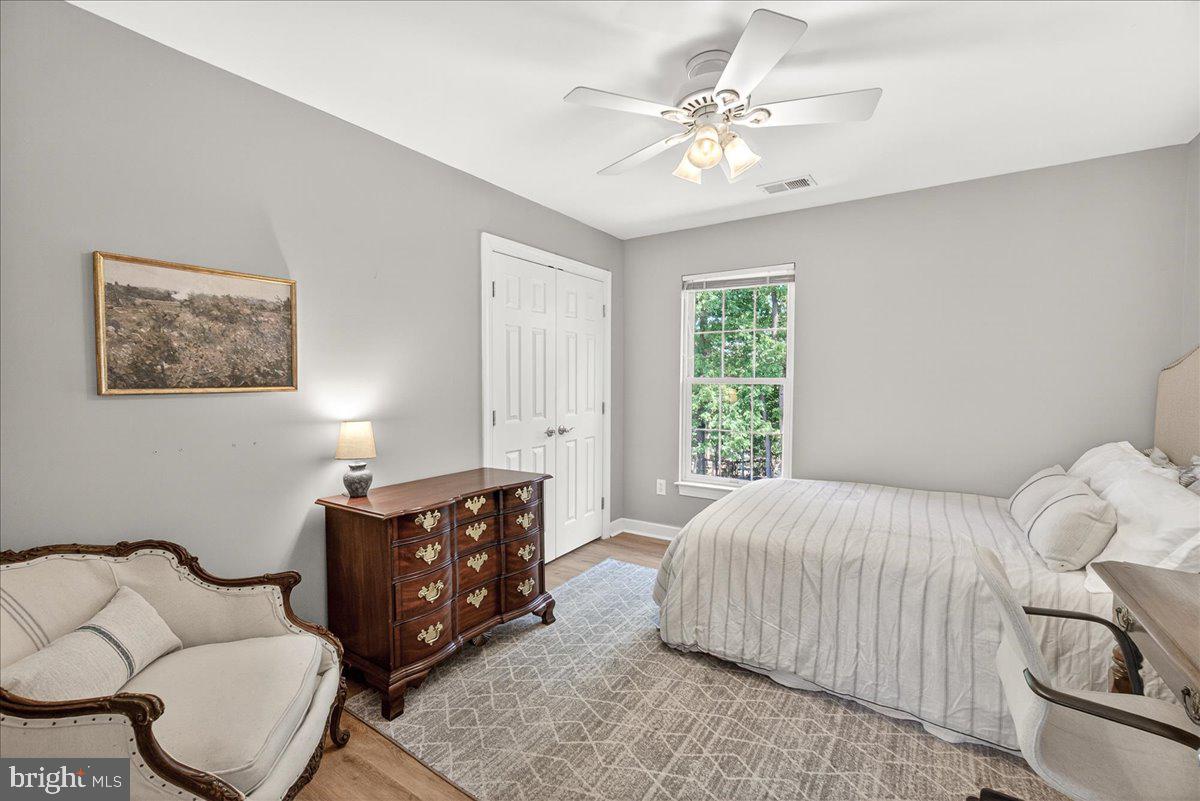 WINDSOR KNOLLS - Residential