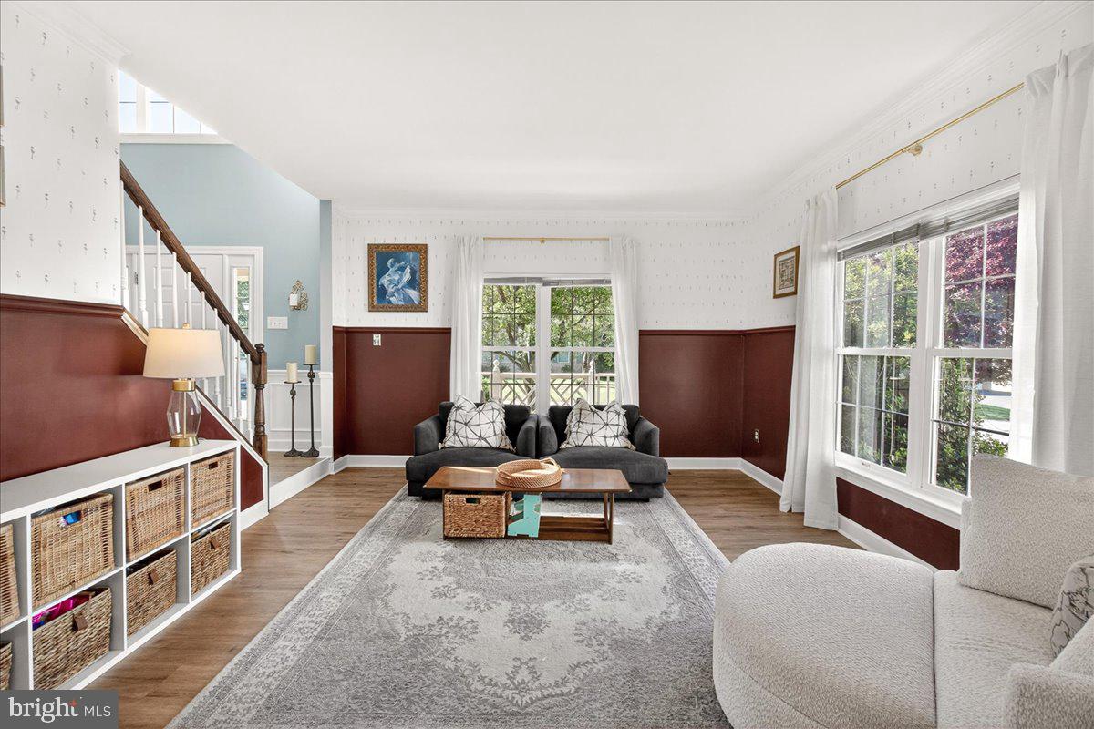 WINDSOR KNOLLS - Residential