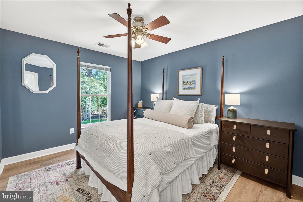 WINDSOR KNOLLS - Residential