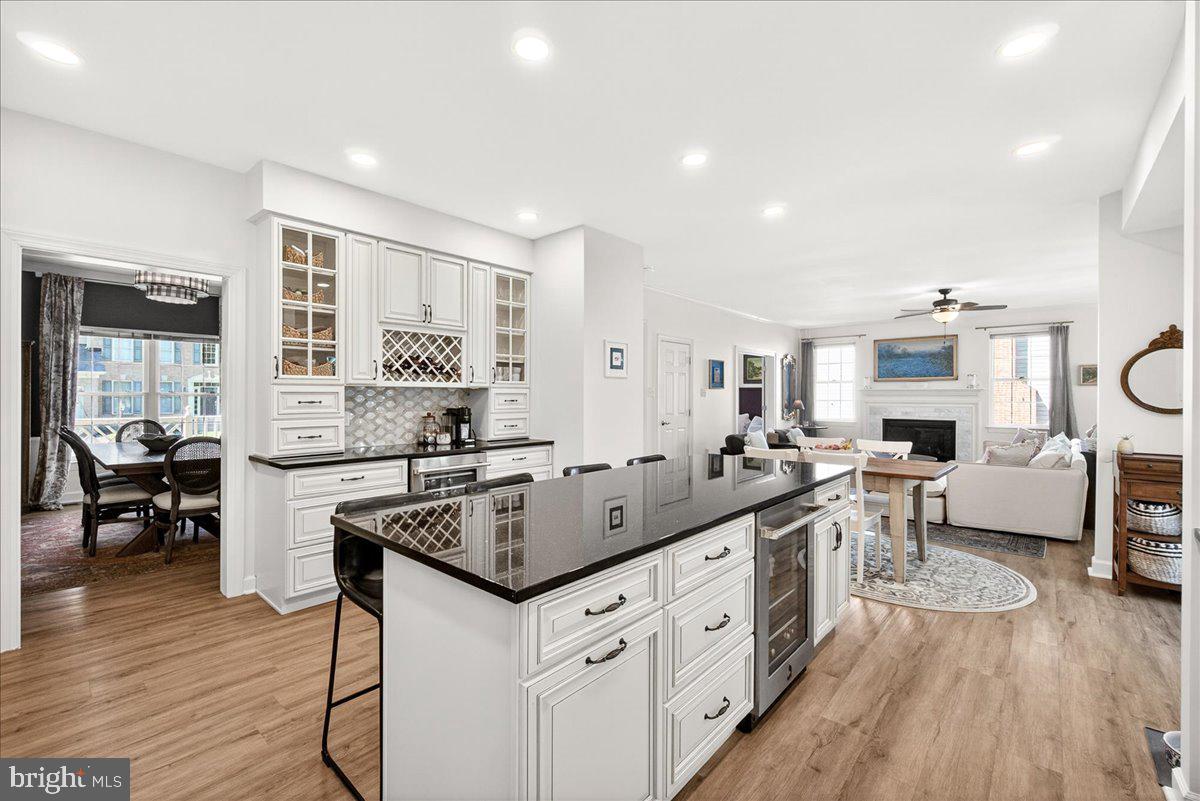 WINDSOR KNOLLS - Residential