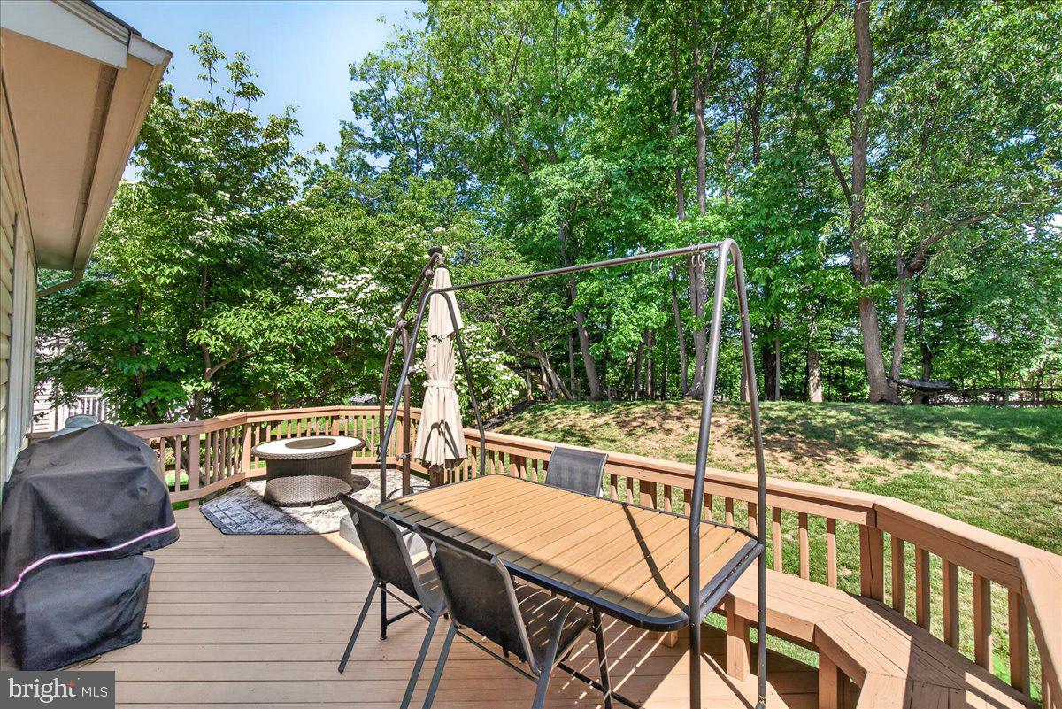 WINDSOR KNOLLS - Residential