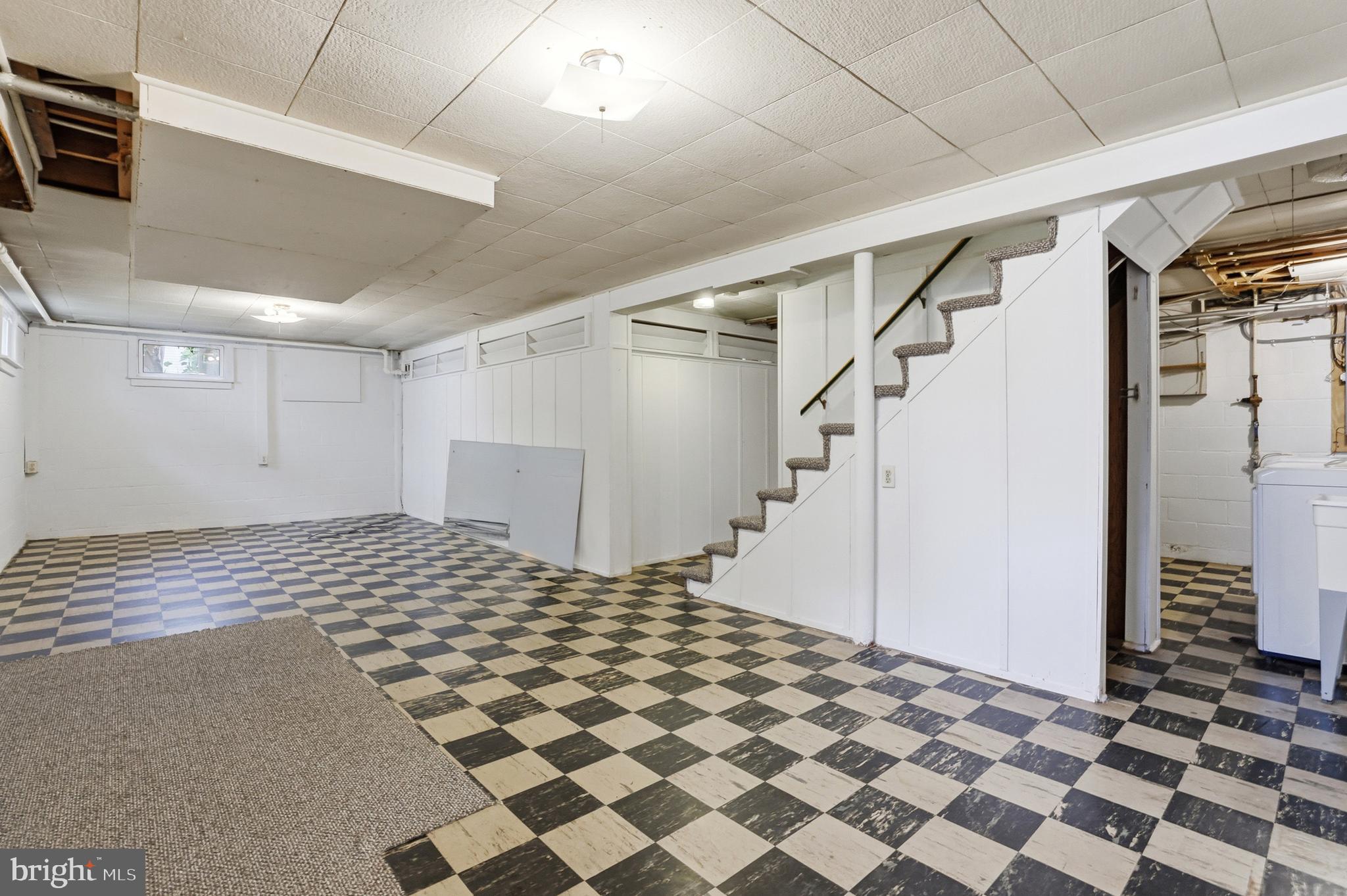 ADMIRAL HEIGHTS - Residential
