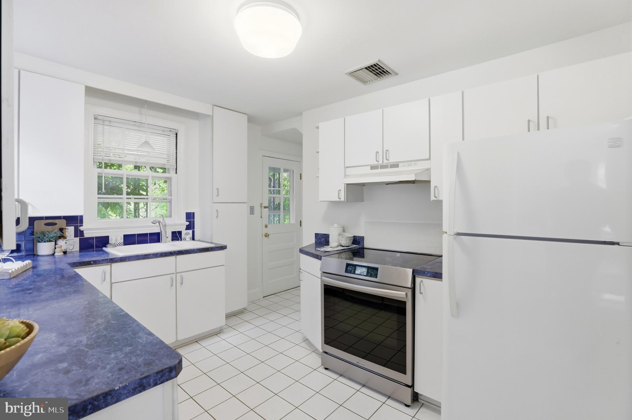 ADMIRAL HEIGHTS - Residential