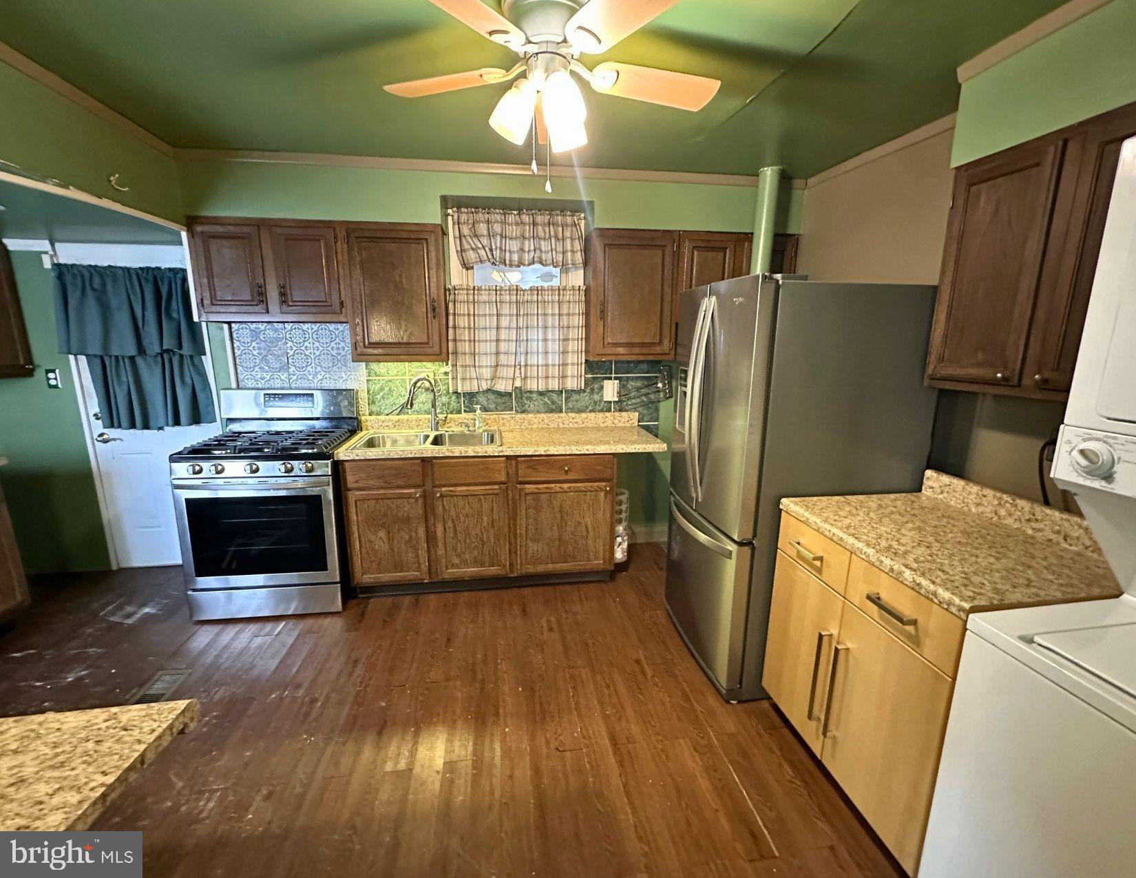 WINDSOR TERRACE - Residential