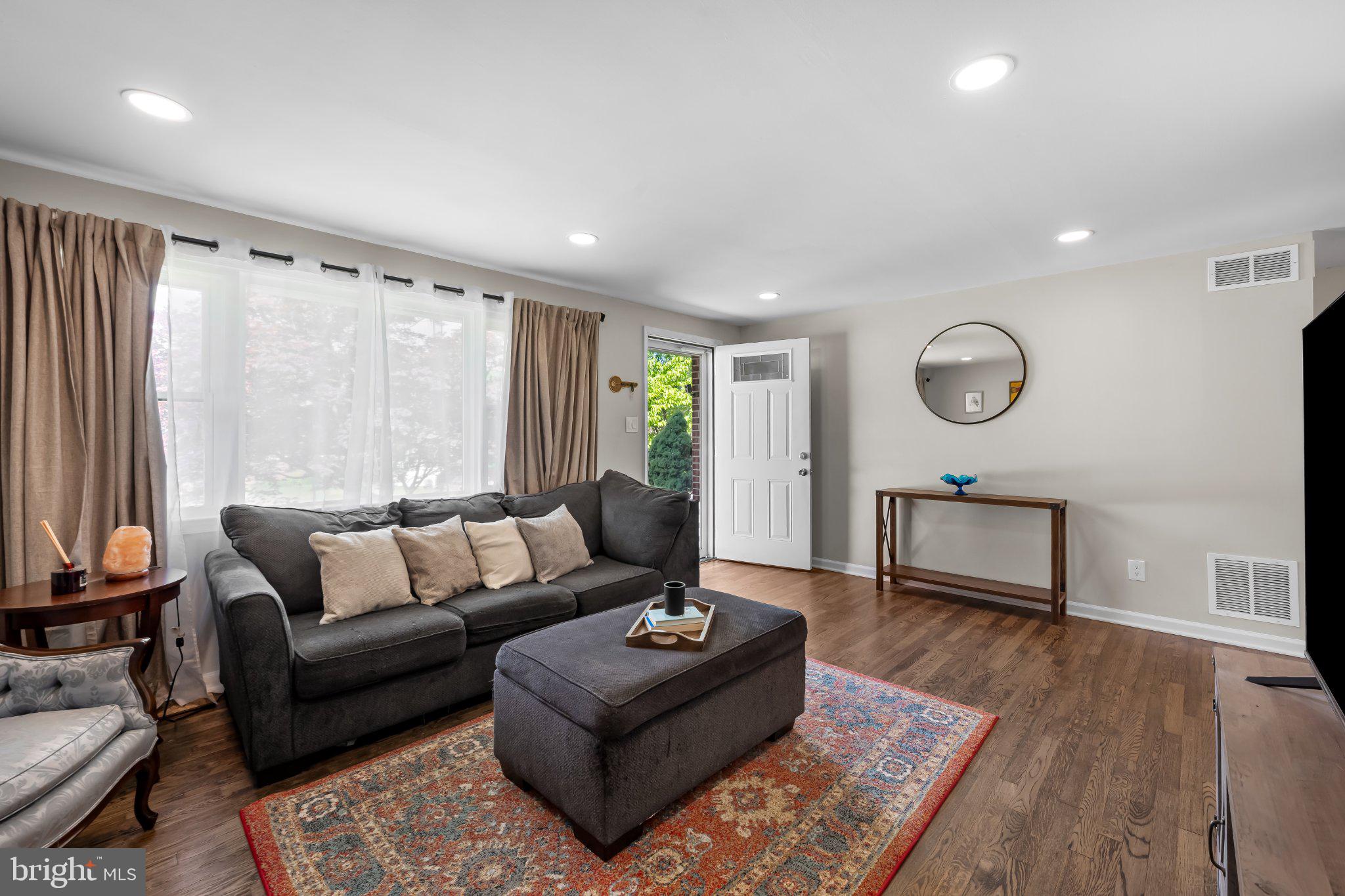 LINTHICUM HEIGHTS - Residential