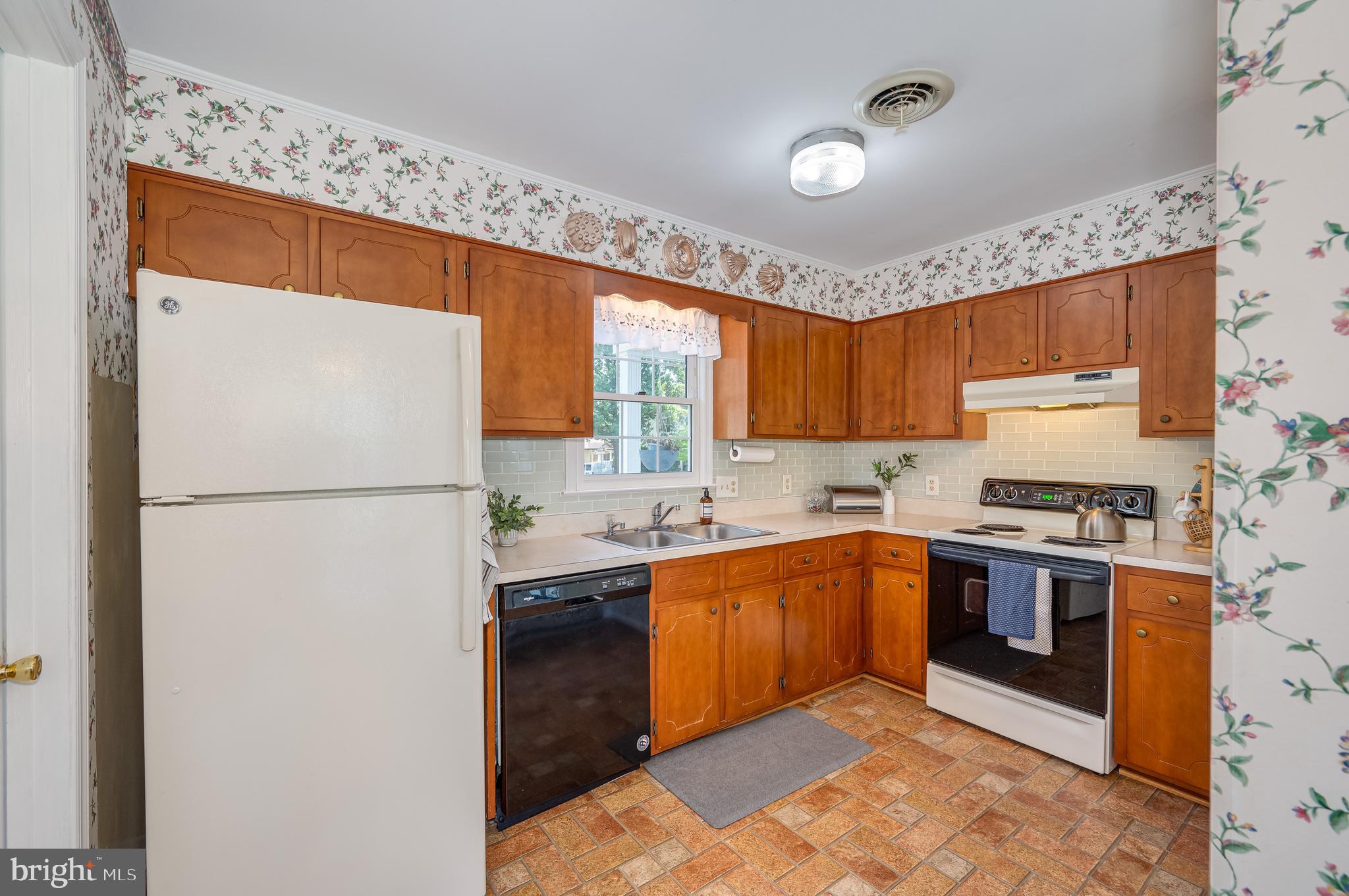 TUSCAWILLA HILLS - Residential