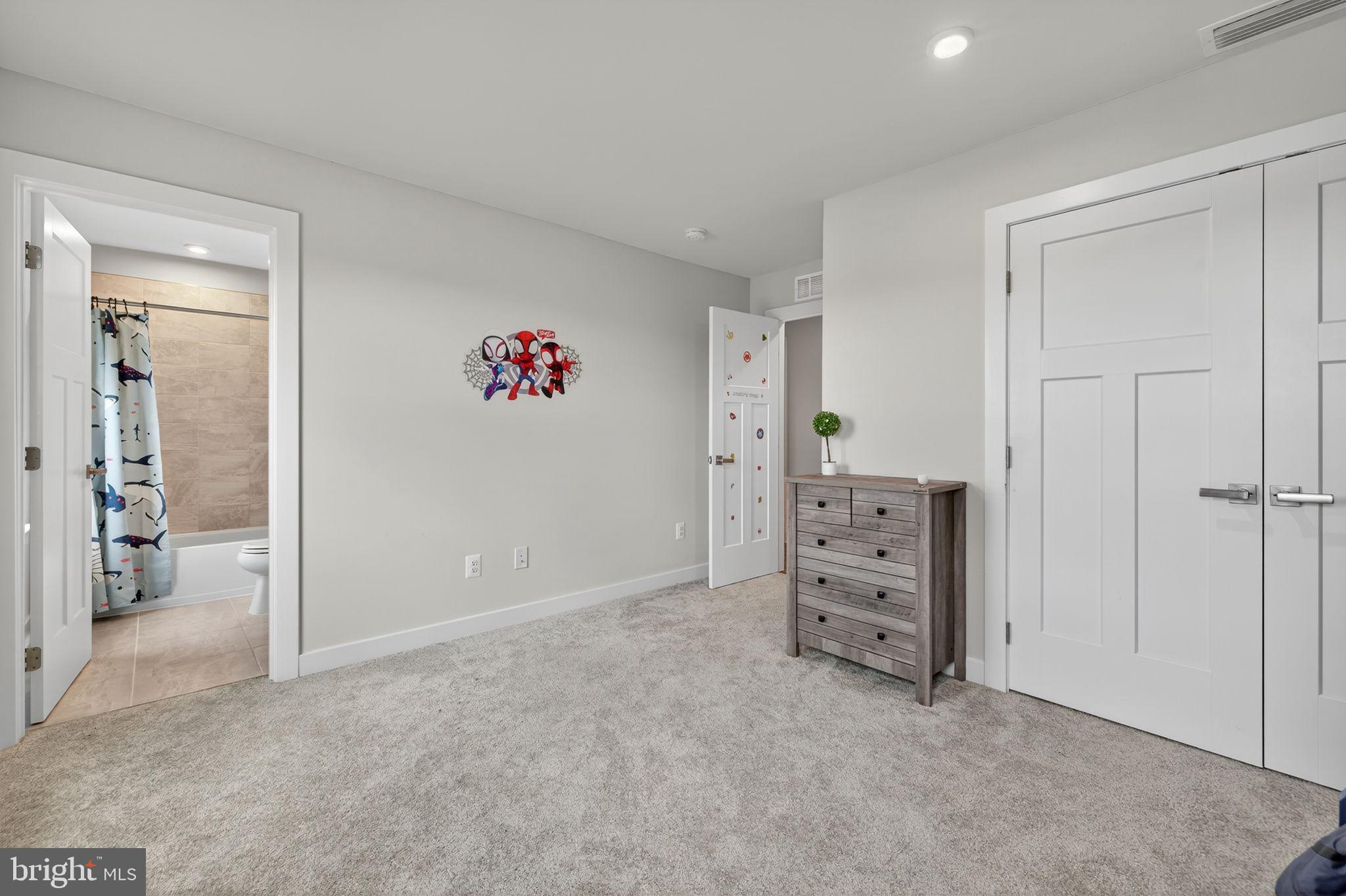 WARRENTON CHASE - Residential