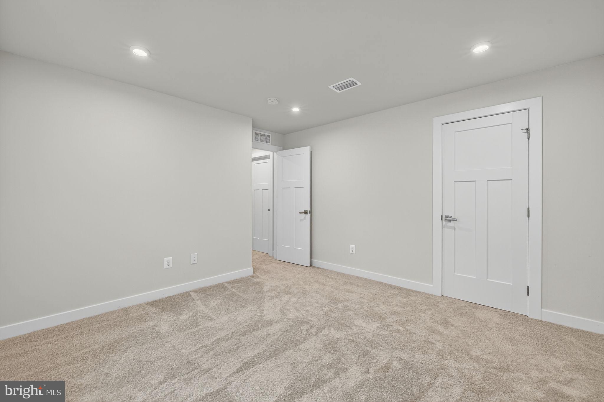 WARRENTON CHASE - Residential