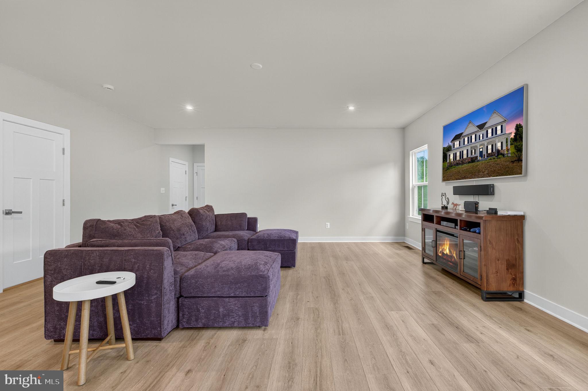 WARRENTON CHASE - Residential