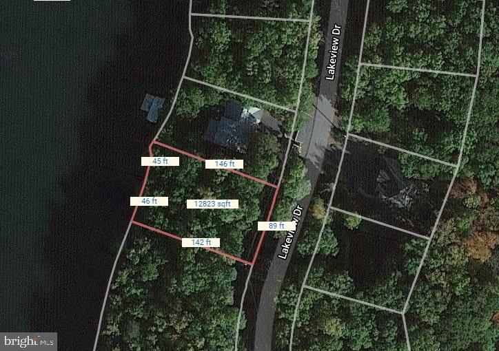 1061 LAKEVIEW DRIVE