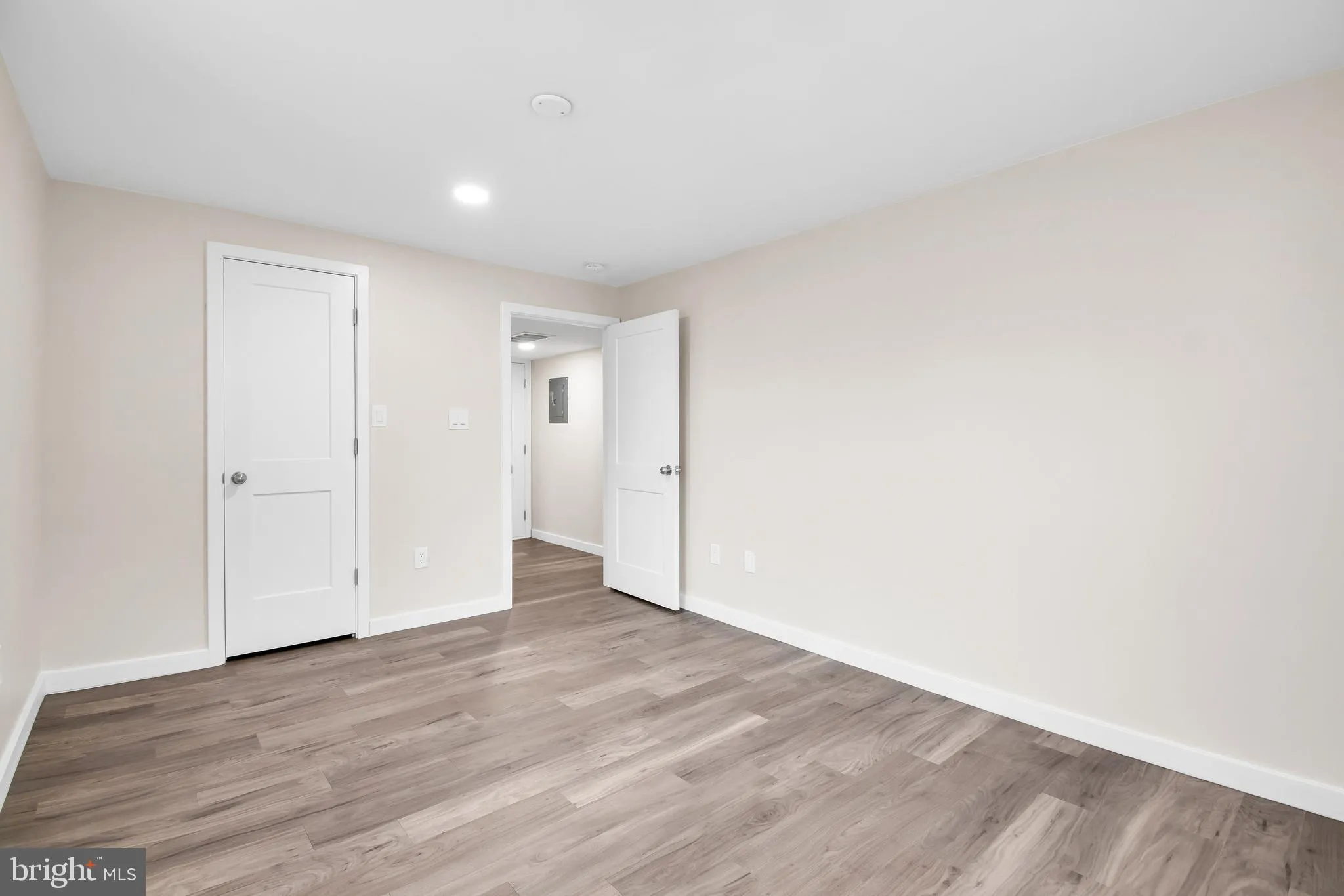 Florence, New Jersey 08518, United States, 7 Bedrooms Bedrooms, ,Residential,Active,176967