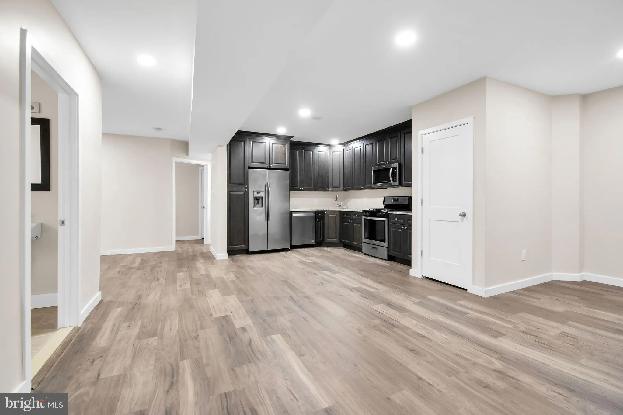 Florence, New Jersey 08518, United States, 7 Bedrooms Bedrooms, ,Residential,Active,176967