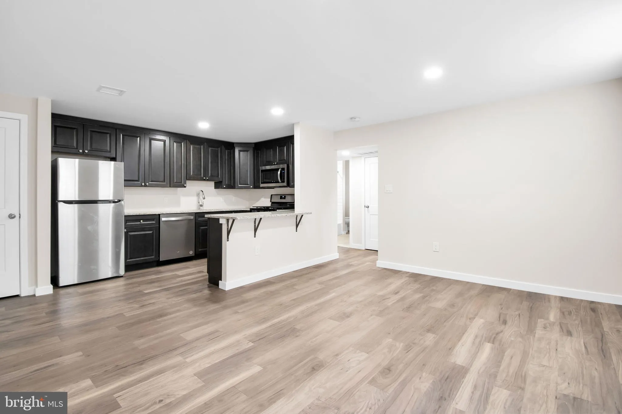 Florence, New Jersey 08518, United States, 7 Bedrooms Bedrooms, ,Residential,Active,176967