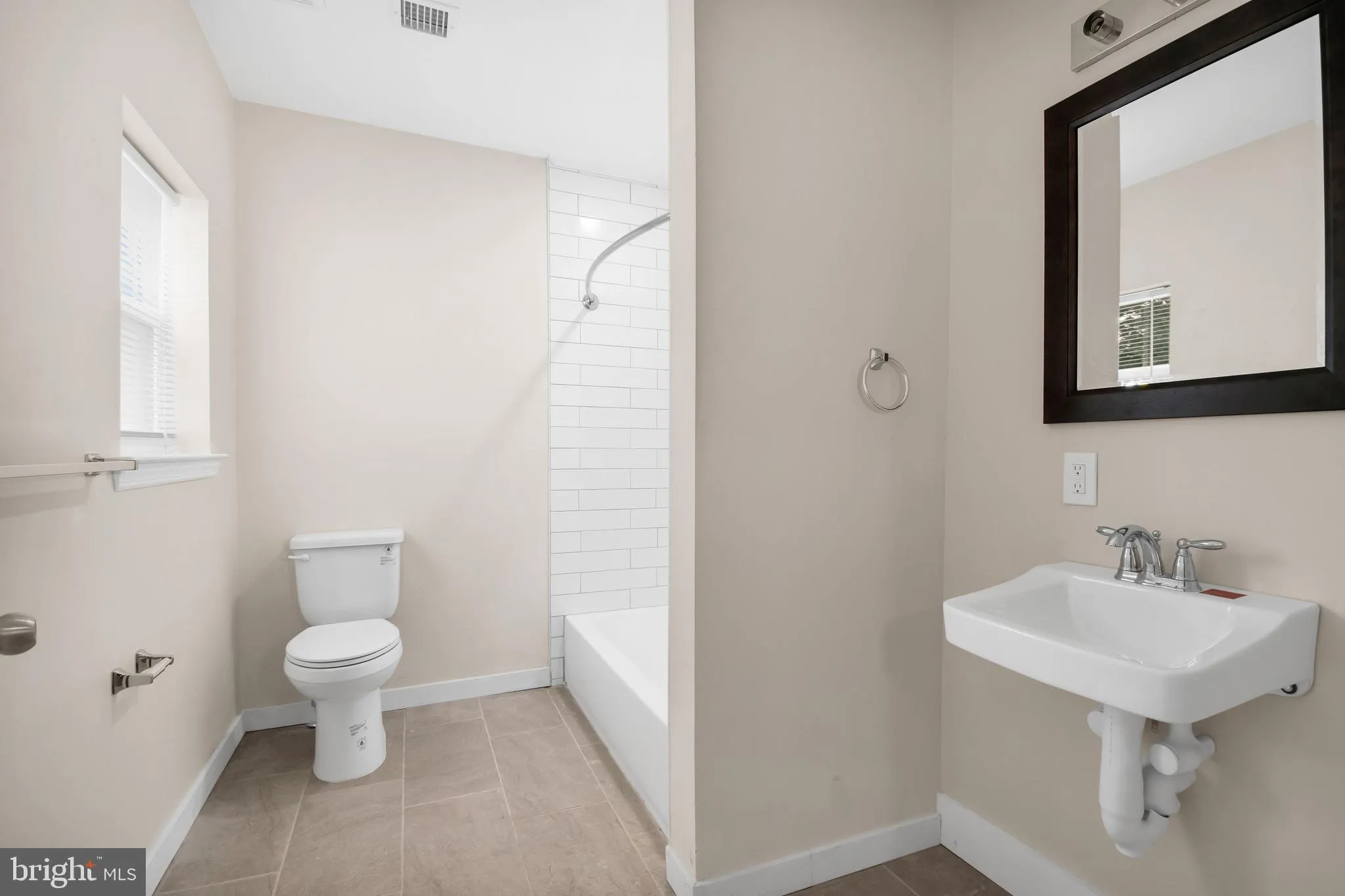 Florence, New Jersey 08518, United States, 7 Bedrooms Bedrooms, ,Residential,Active,176967