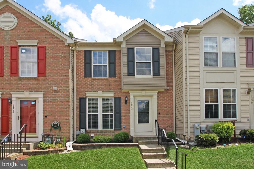 Great townhome community on quiet court with no through street! 3 bedroom* 2.5 bath* Large eat-in kitchen*  Bright & sunny sunroom  bumpout* Sliders to spacious deck* Fully finished basement w/ full bath* Gas heat* Super convenient location!