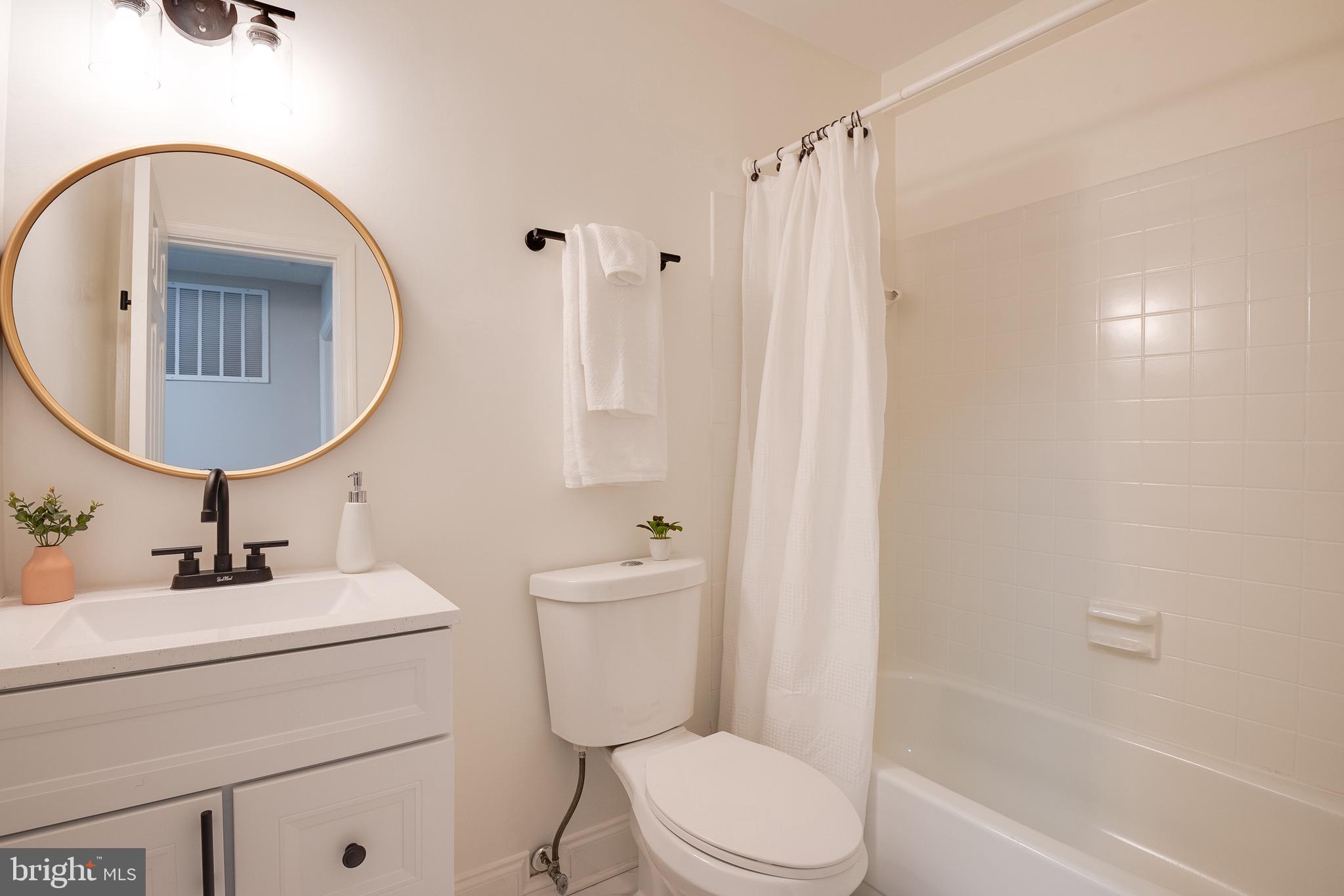 CHESTNUT HILLS WEST - Residential