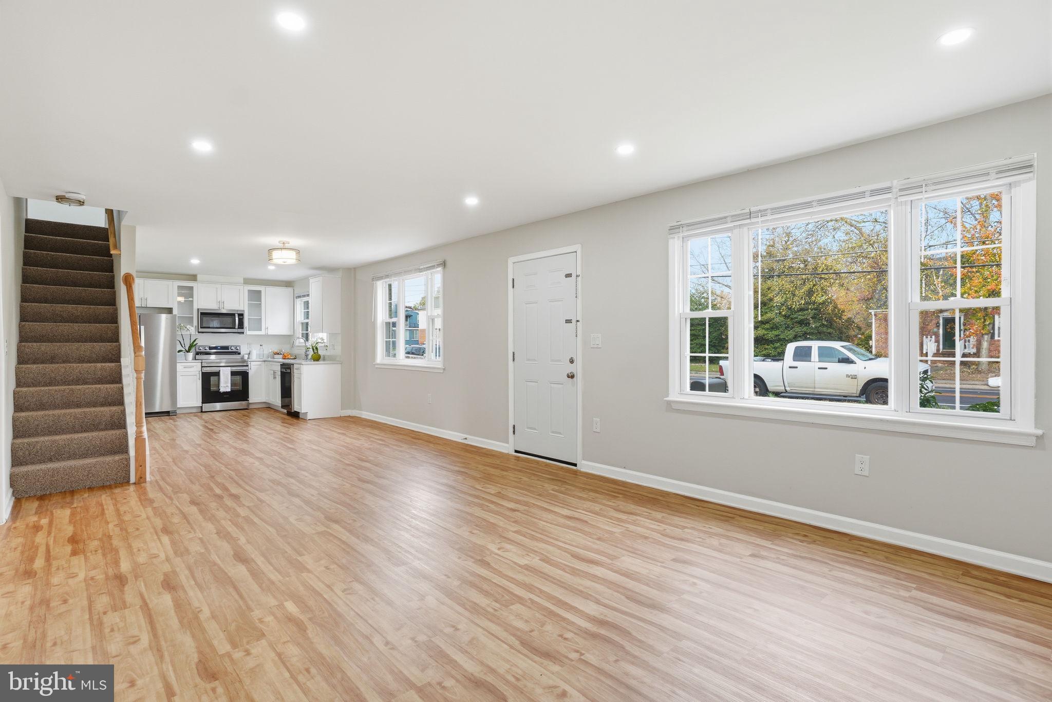 3421 MEMORIAL STREET