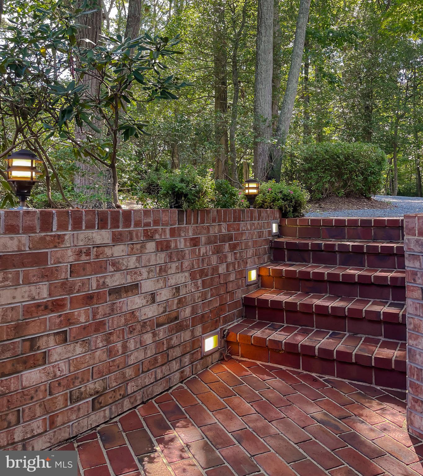 DRUM POINT - Residential