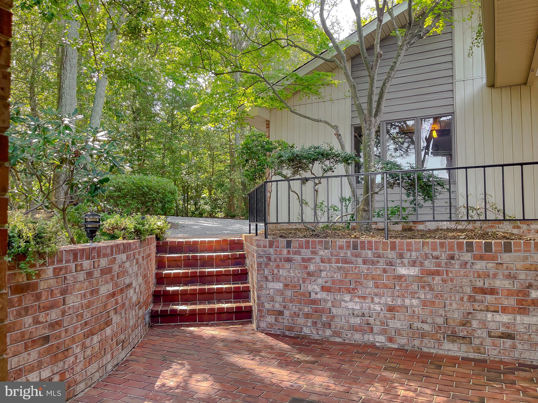 DRUM POINT - Residential