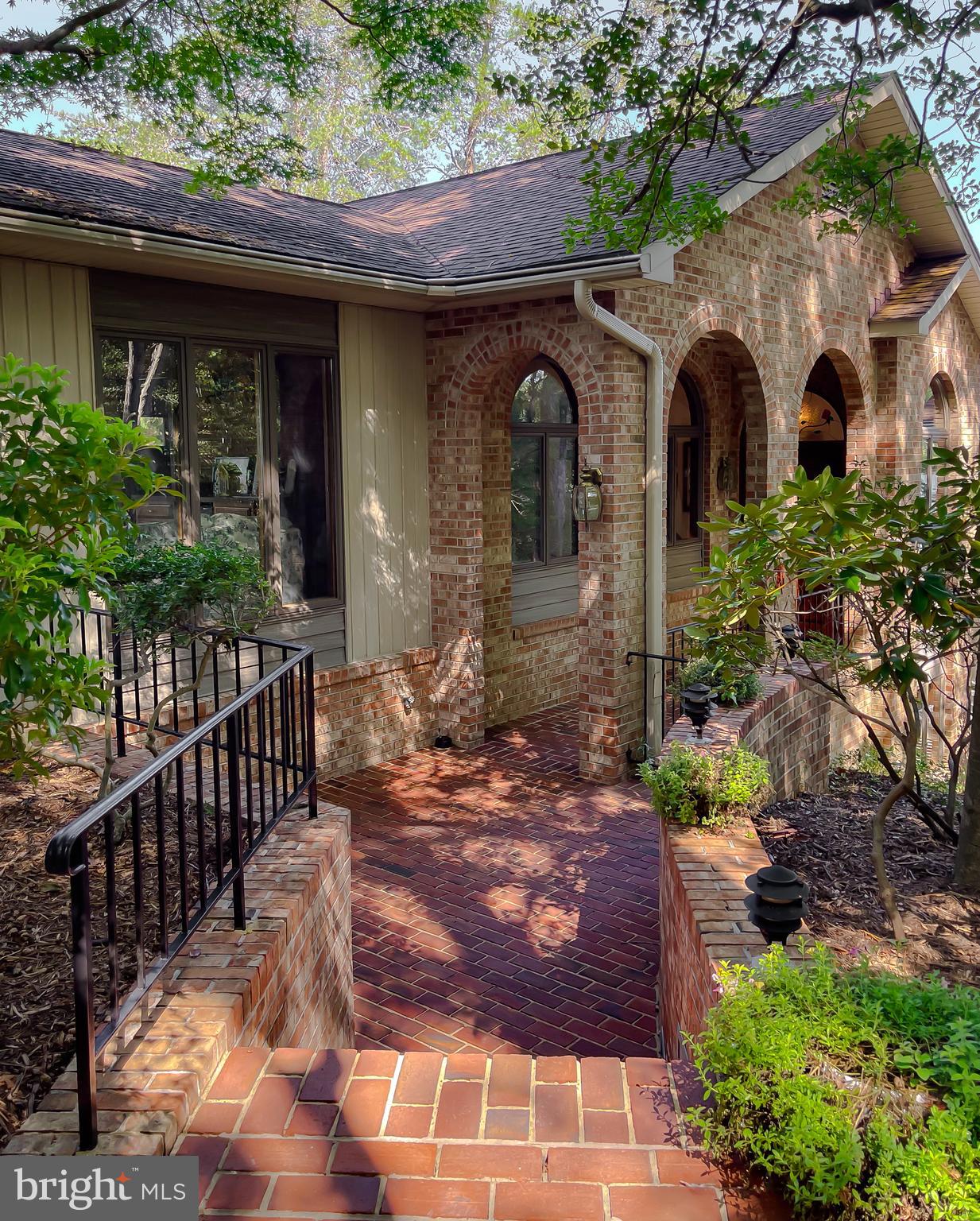 DRUM POINT - Residential