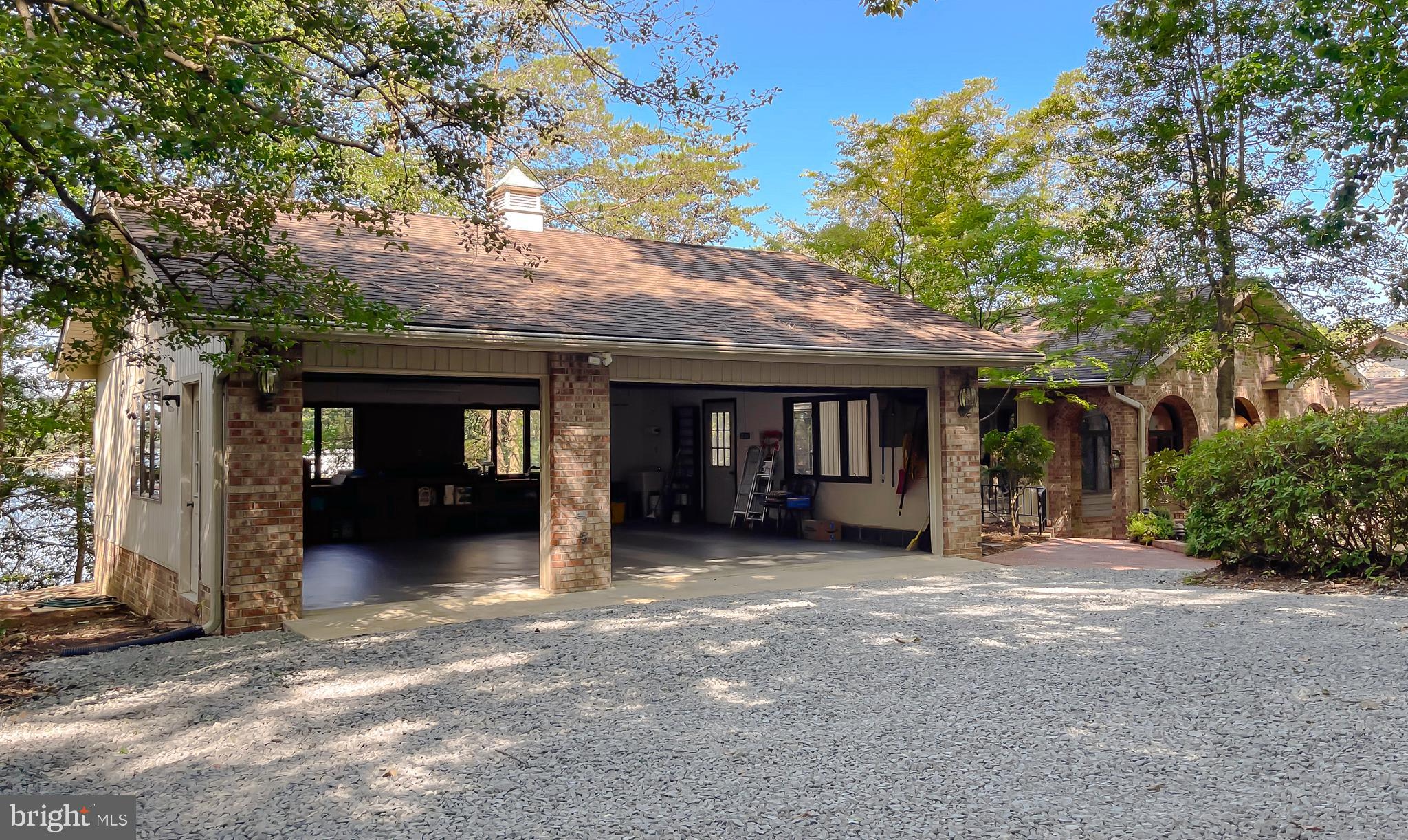 DRUM POINT - Residential