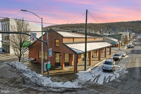 1-7 S MAIN STREET MAHANOY CITY PA 17948