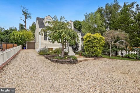 Photo of 3513 Decatur Avenue, Kensington, MD 20895 (MLS # MDMC2143726) Photo of 3513 Decatur Avenue, Kensington, MD 20895 (MLS # MDMC2143726)