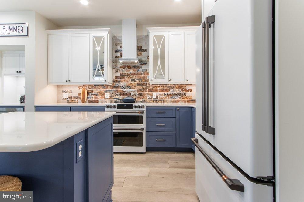 34092 CHARLESTON LANE