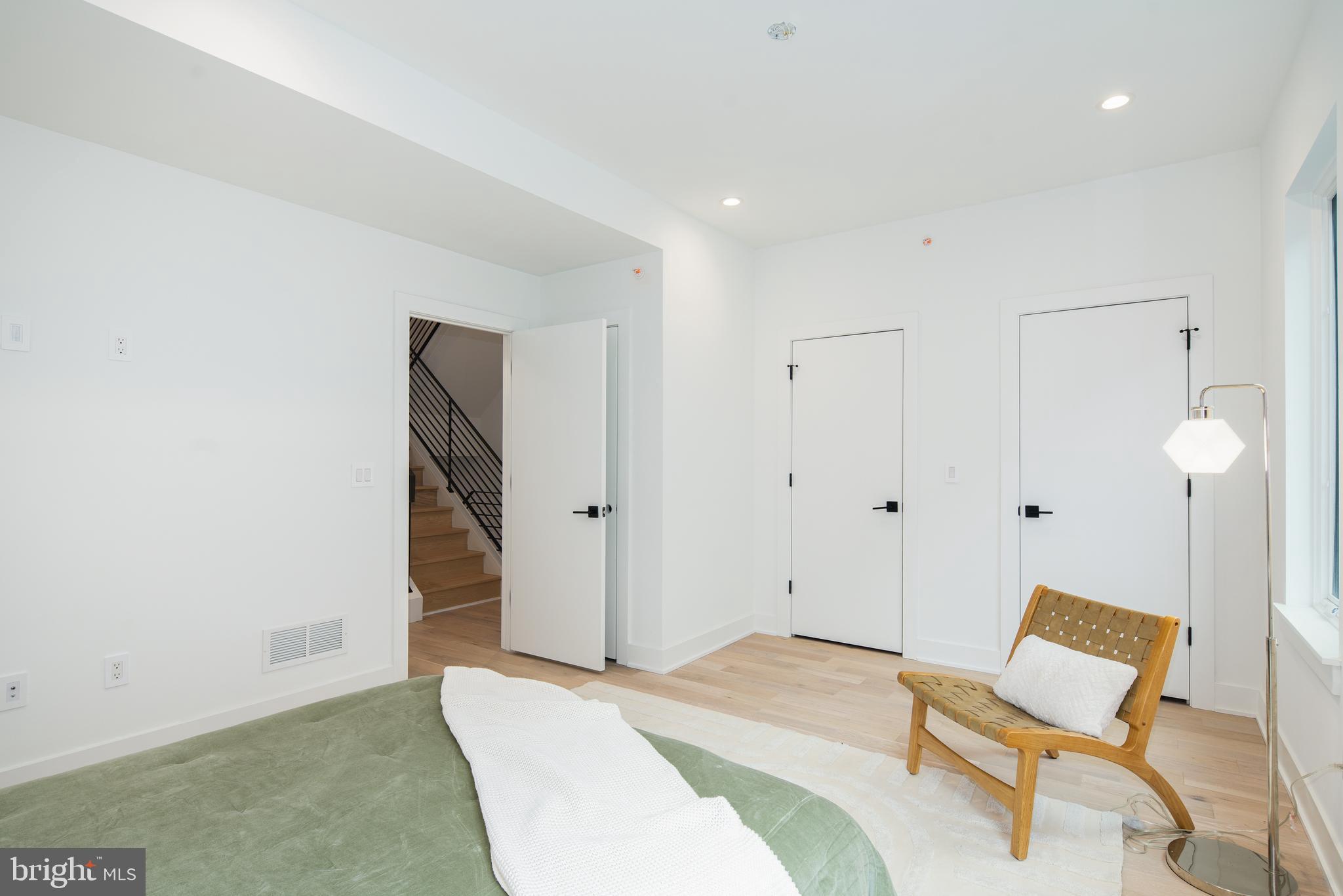 GRADUATE HOSPITAL - Residential Lease