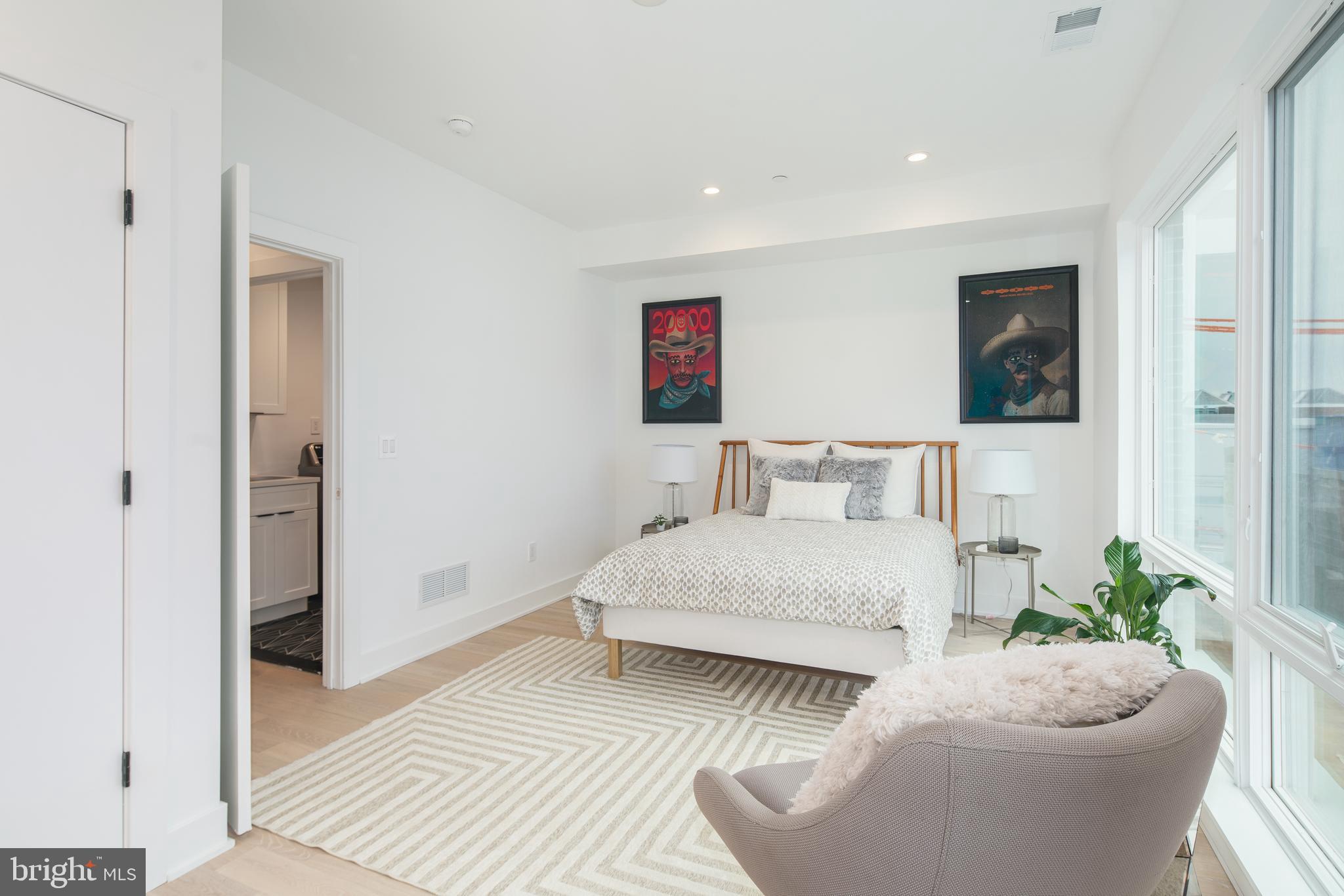 GRADUATE HOSPITAL - Residential Lease