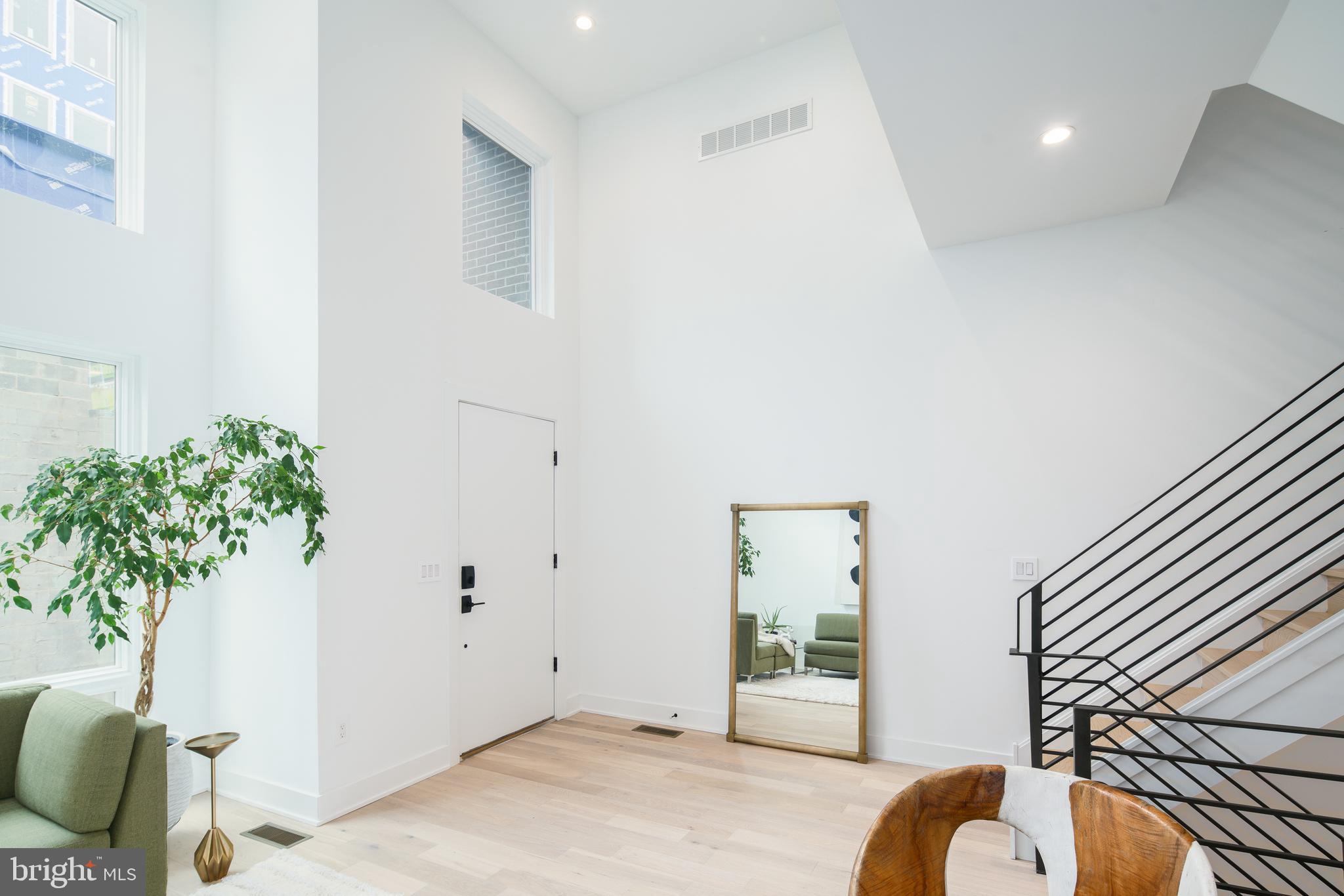 GRADUATE HOSPITAL - Residential Lease