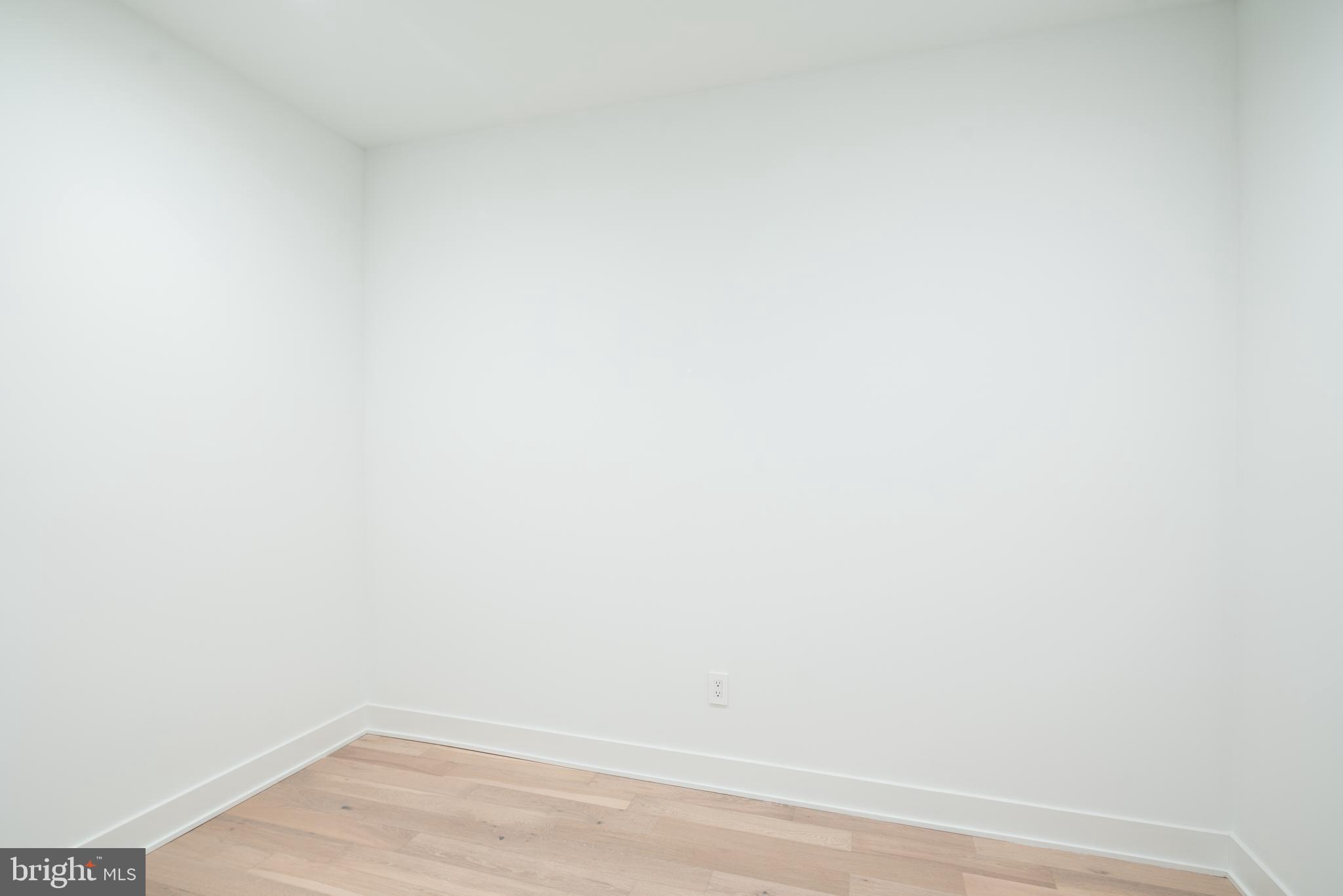 GRADUATE HOSPITAL - Residential Lease