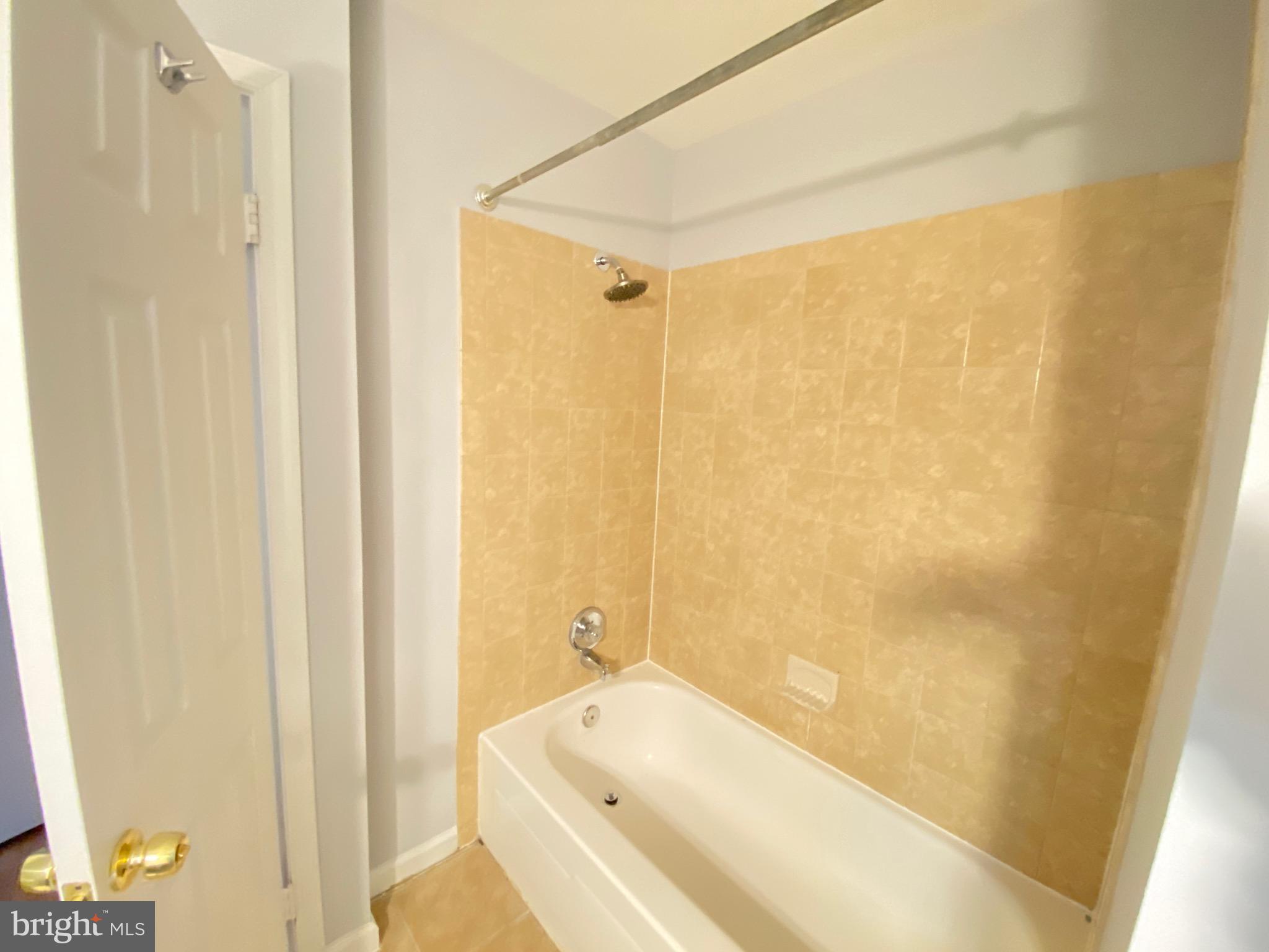 KEENE MILL WOODS - Residential Lease