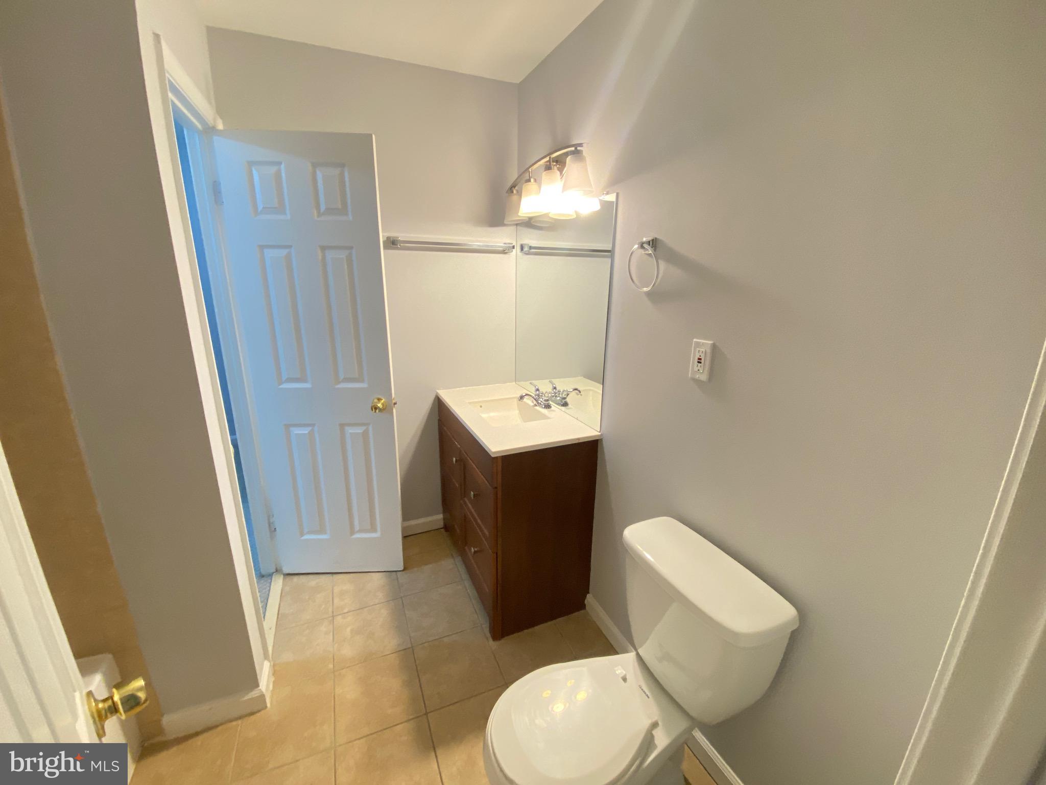 KEENE MILL WOODS - Residential Lease