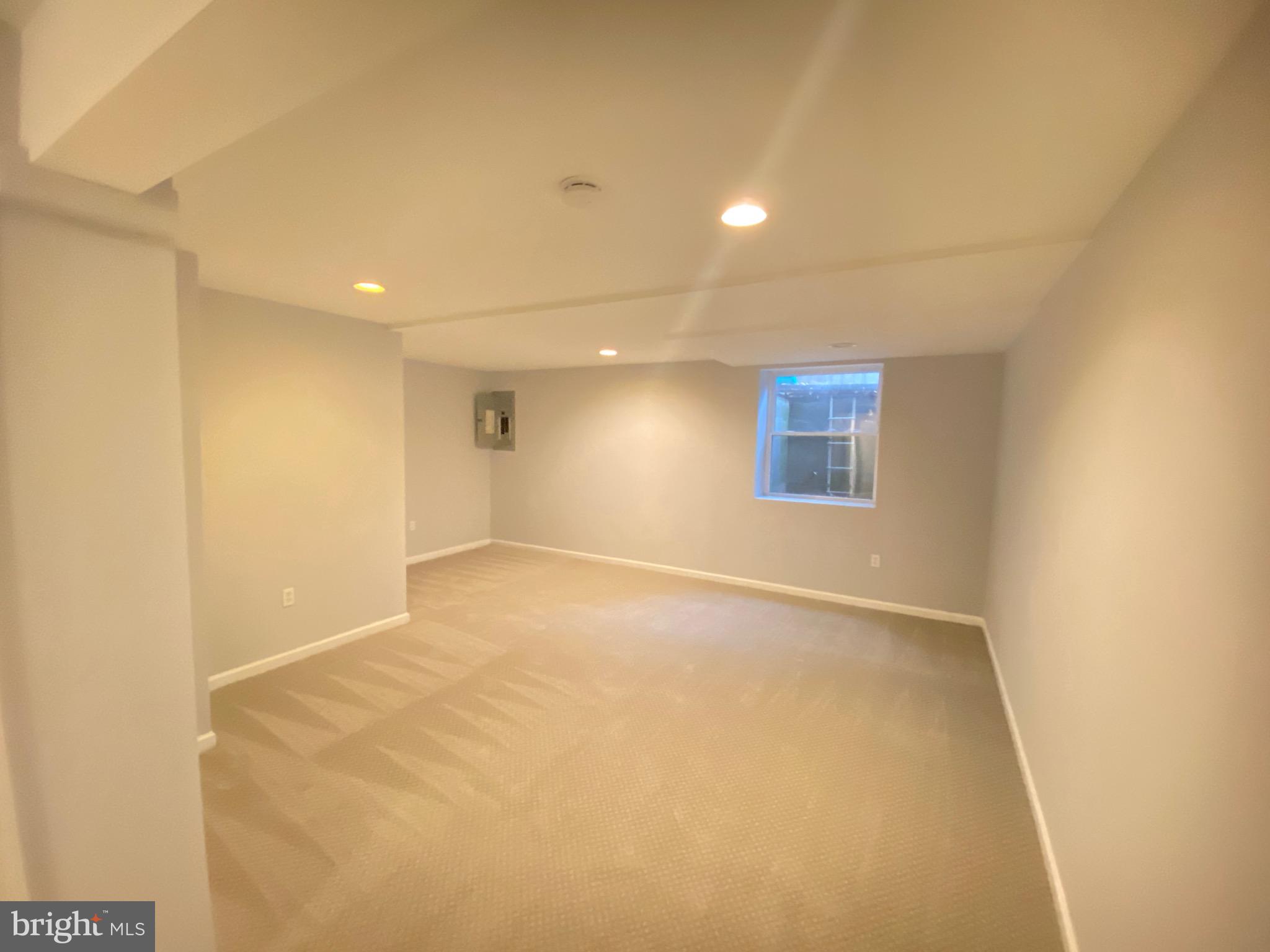 KEENE MILL WOODS - Residential Lease