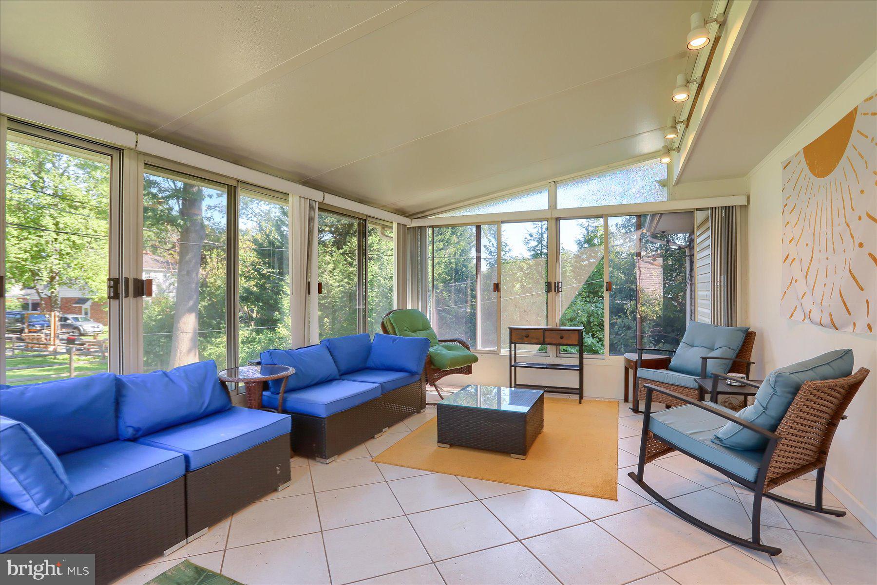 1401 MARYWOOD DRIVE