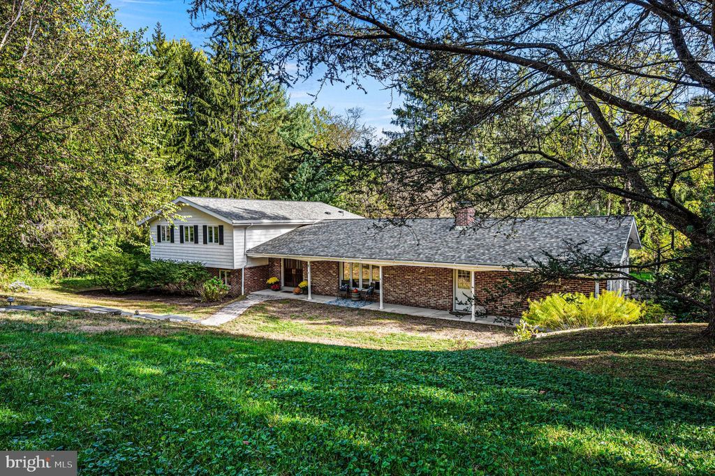 Photo of 5 Buttonwood Way, ROSE VALLEY, PA 19063 (MLS # PADE2102116)