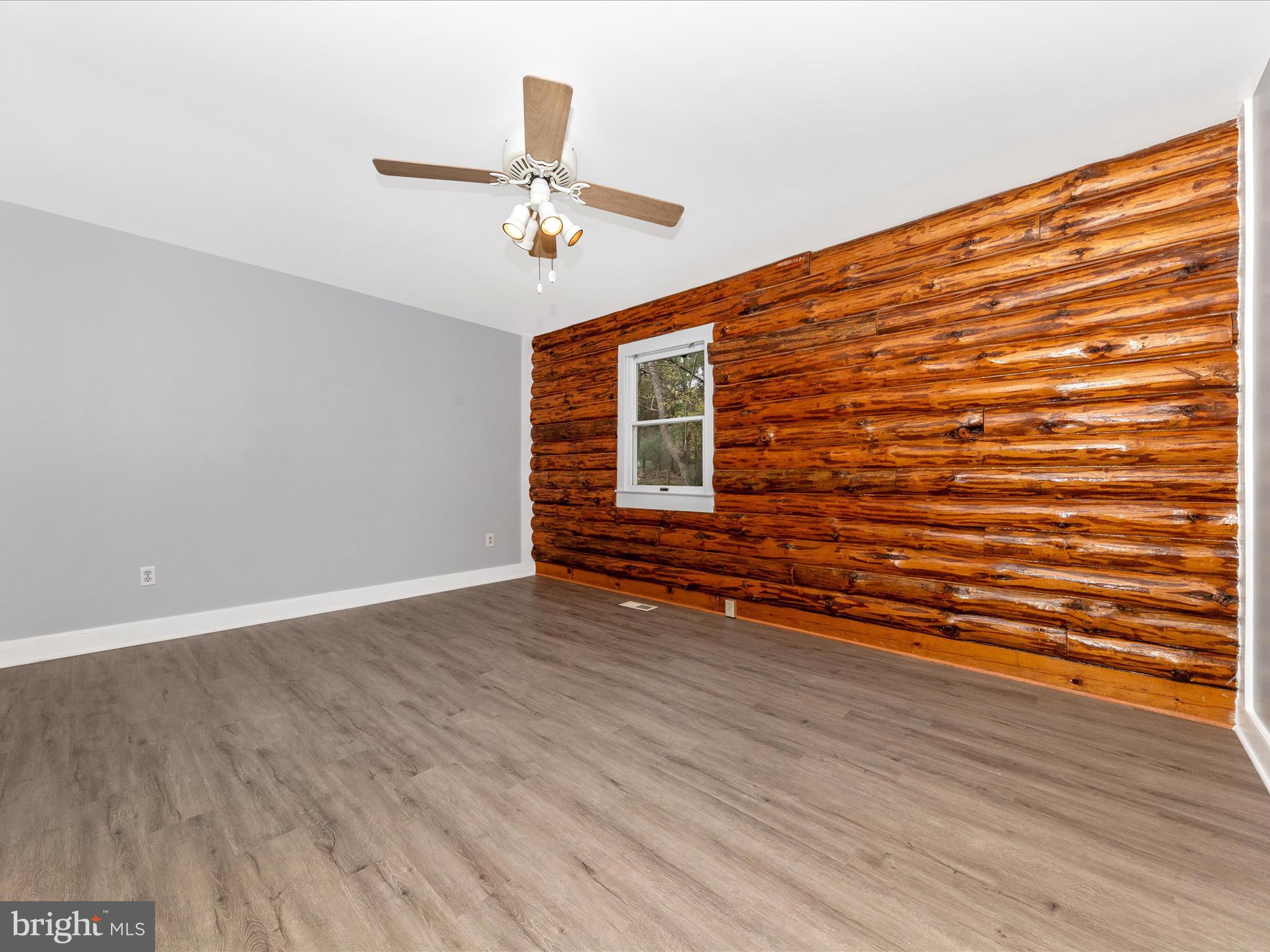 FOXLAIR ACRES - Residential