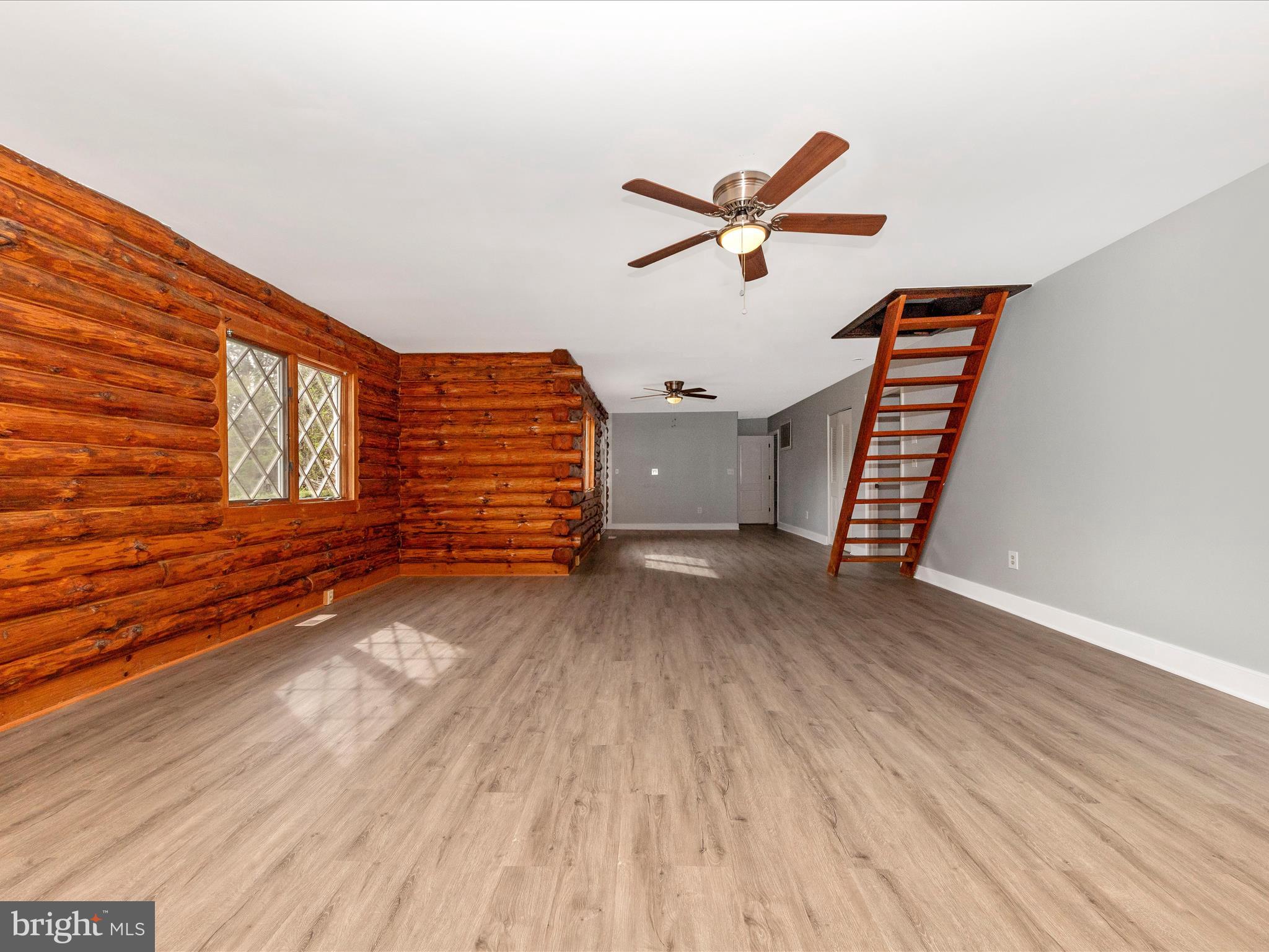 FOXLAIR ACRES - Residential